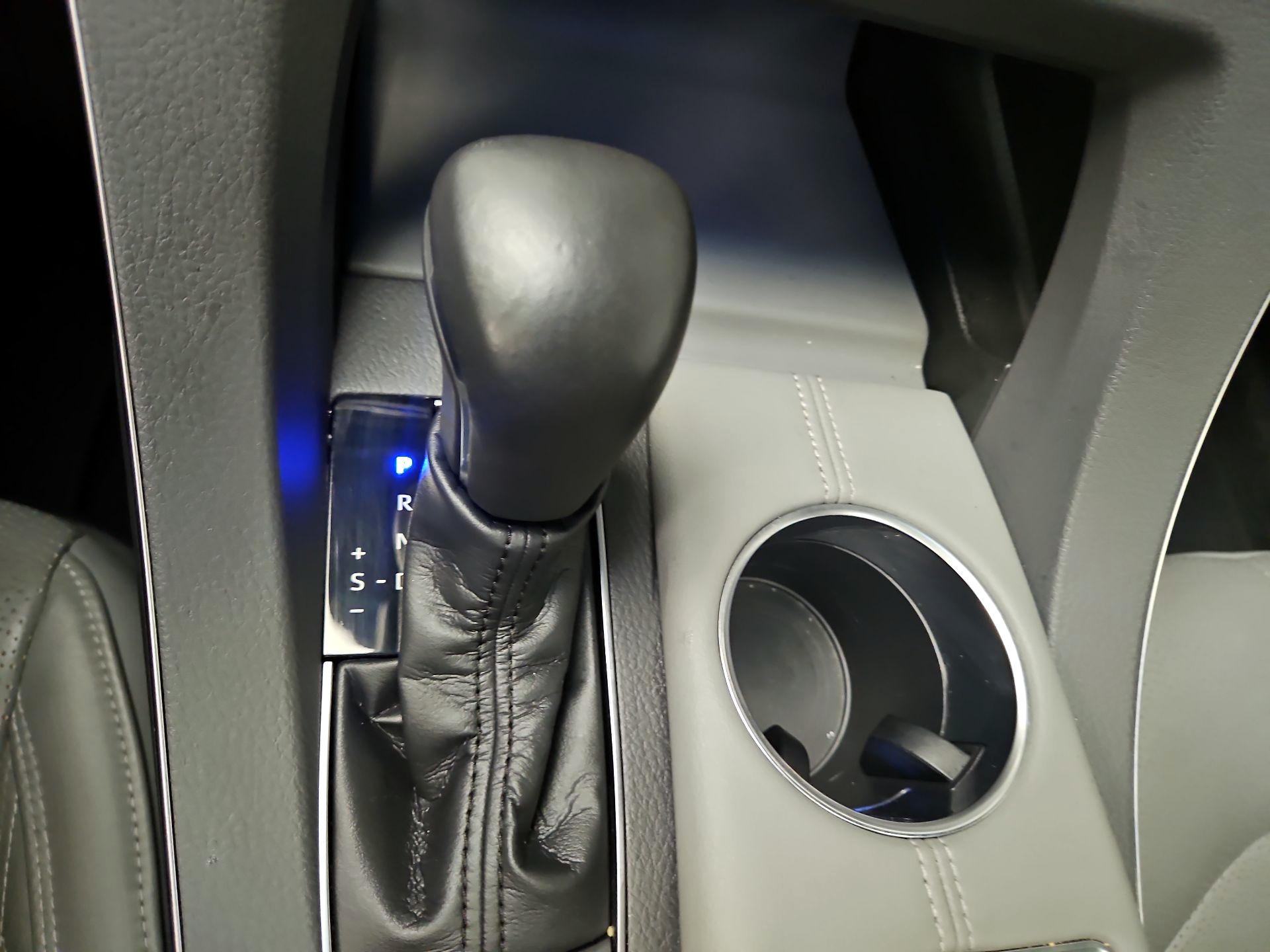 Thumbnail: 2019 Toyota Avalon - 18