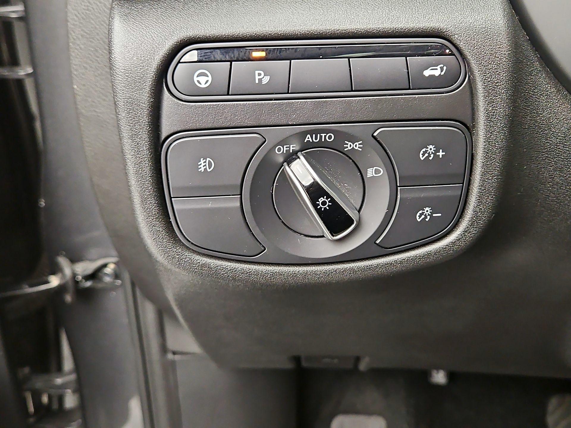 Thumbnail: 2023 INFINITI QX55 - 13