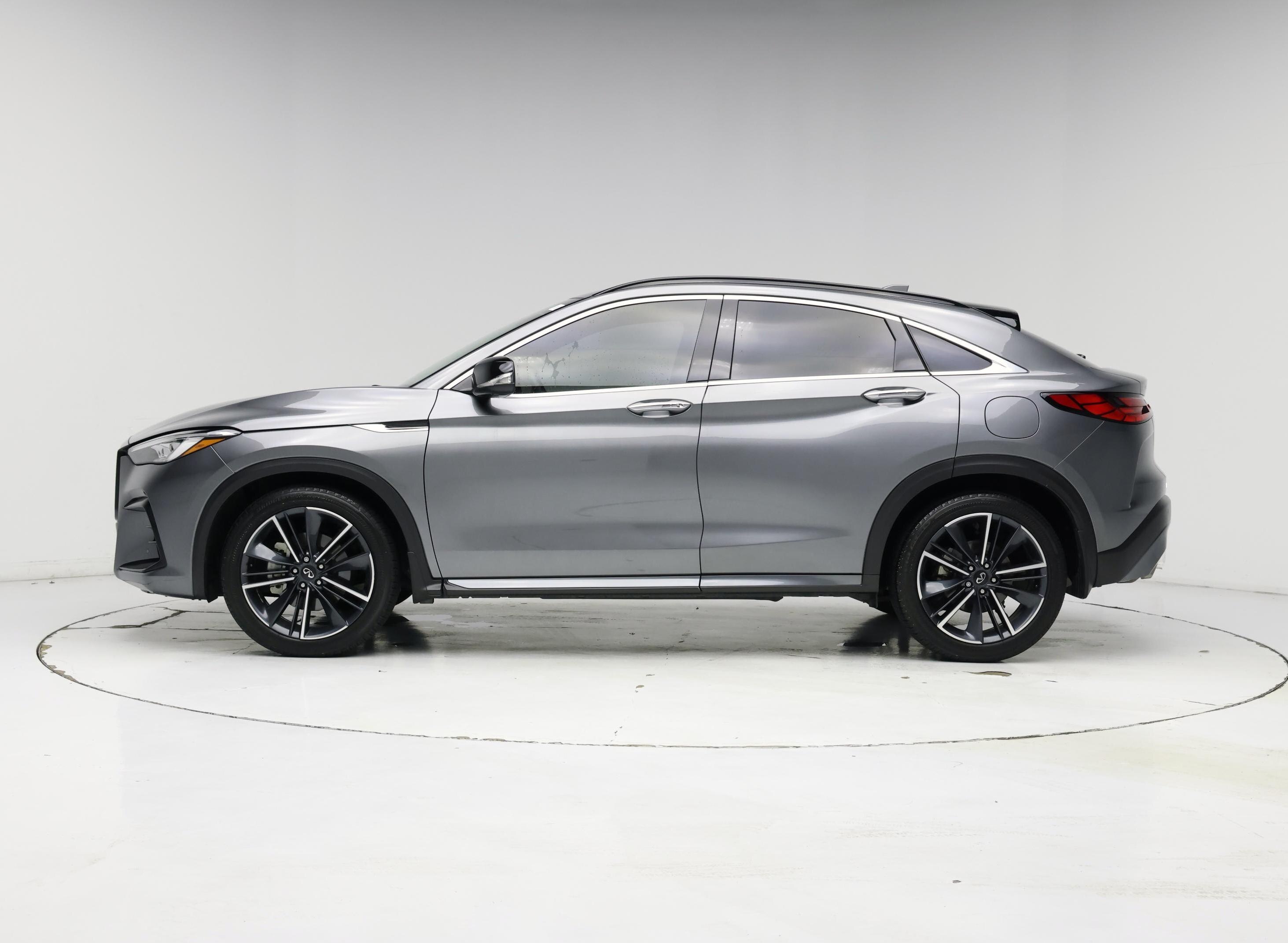 Thumbnail: 2023 INFINITI QX55 - 3