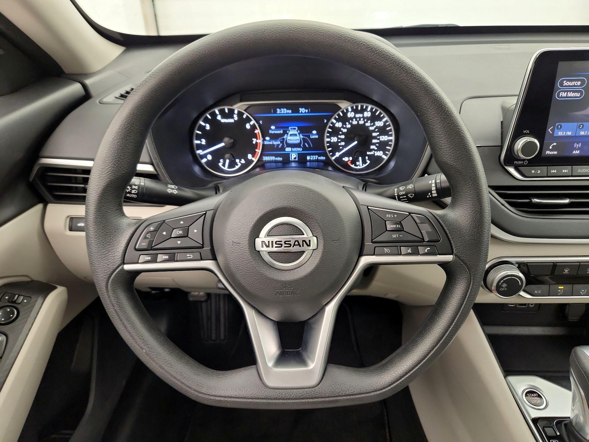 Thumbnail: 2022 Nissan Altima - 10