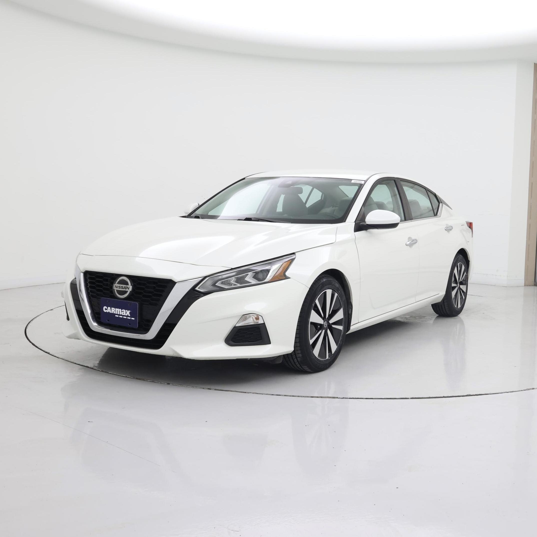 Thumbnail: 2022 Nissan Altima - 4