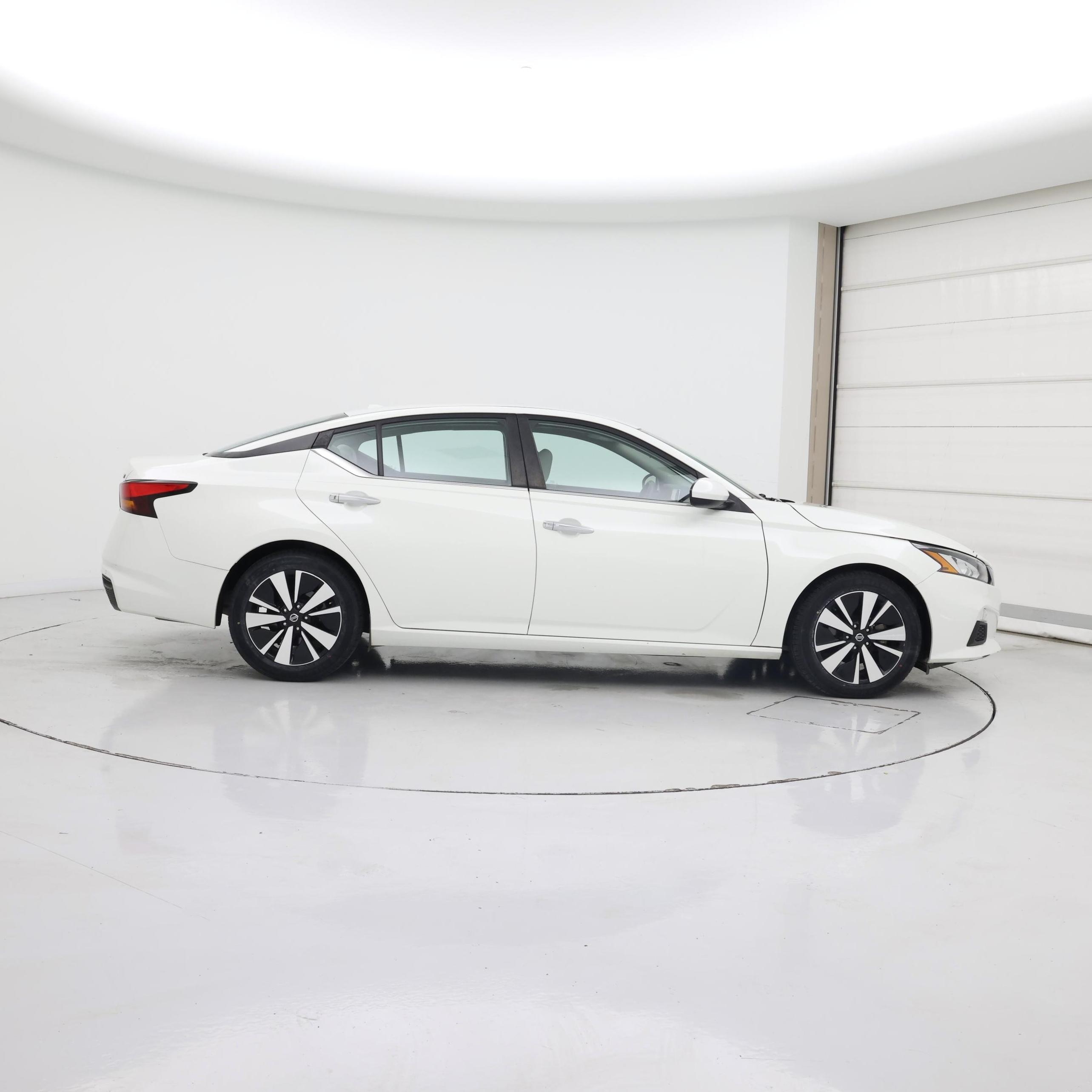 Thumbnail: 2022 Nissan Altima - 7