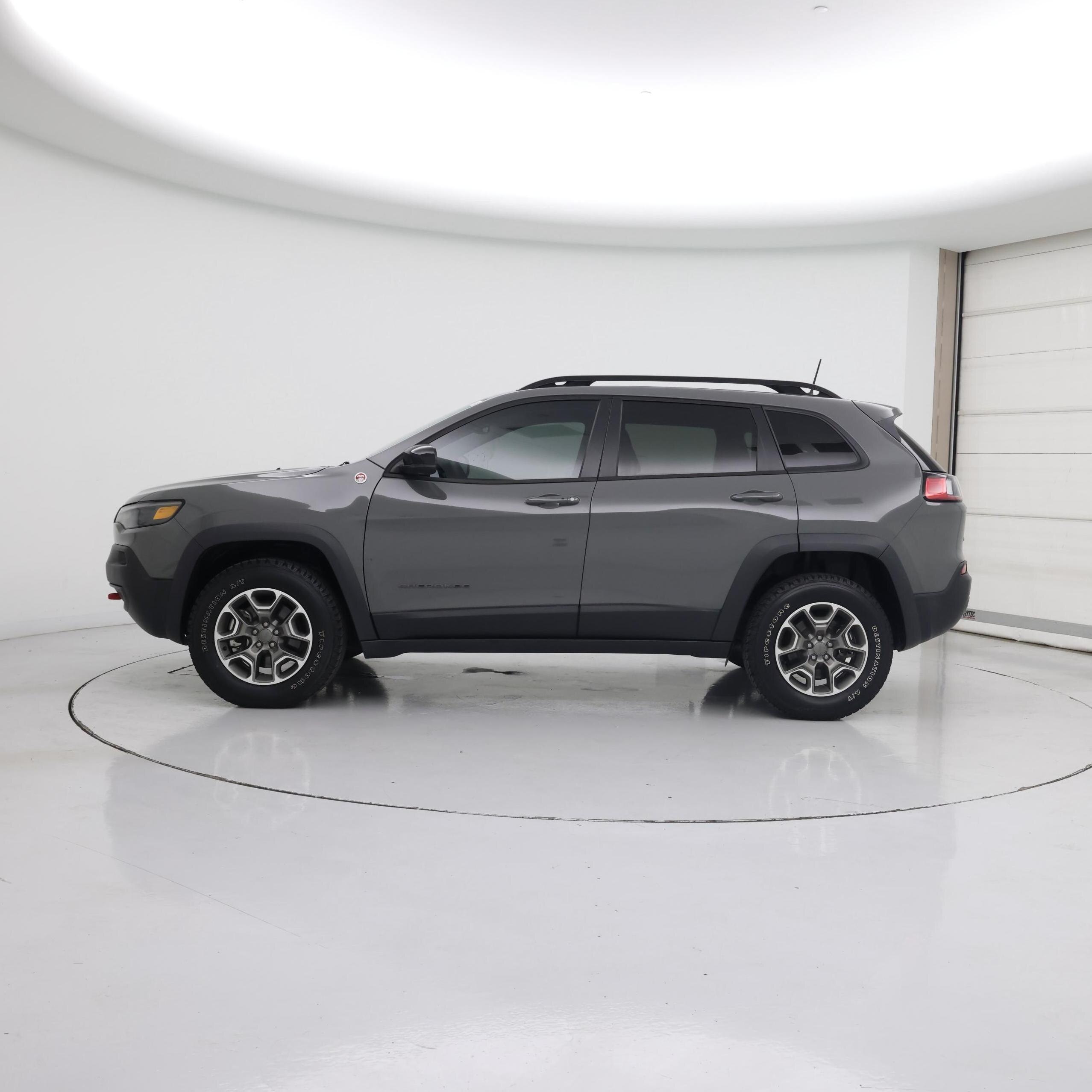 Thumbnail: 2022 Jeep Cherokee - 3