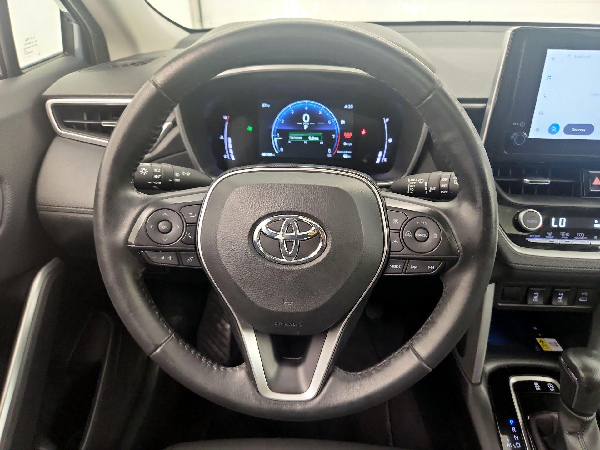 Thumbnail: 2023 Toyota Corolla Cross - 10