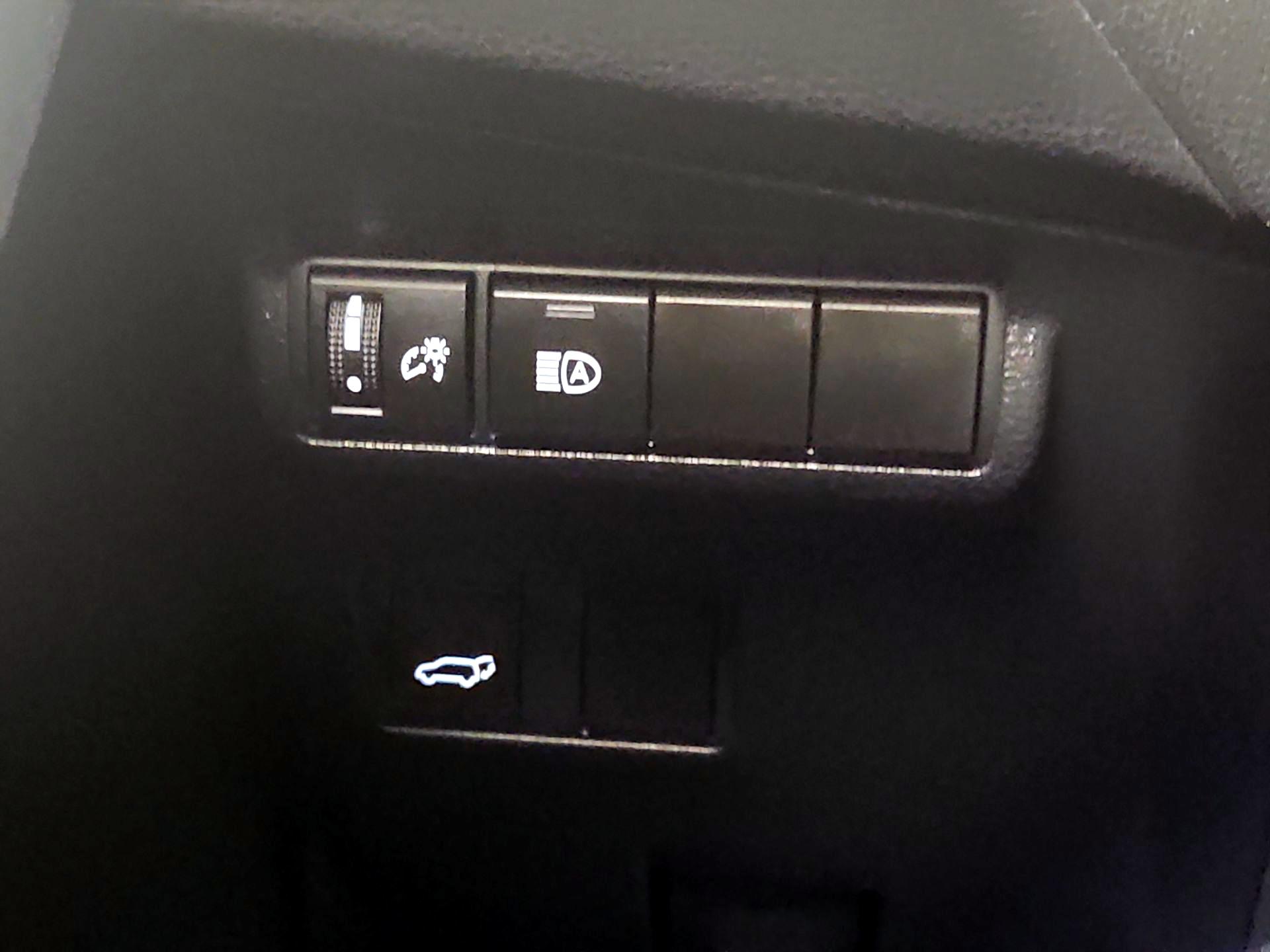 Thumbnail: 2023 Toyota Corolla Cross - 13