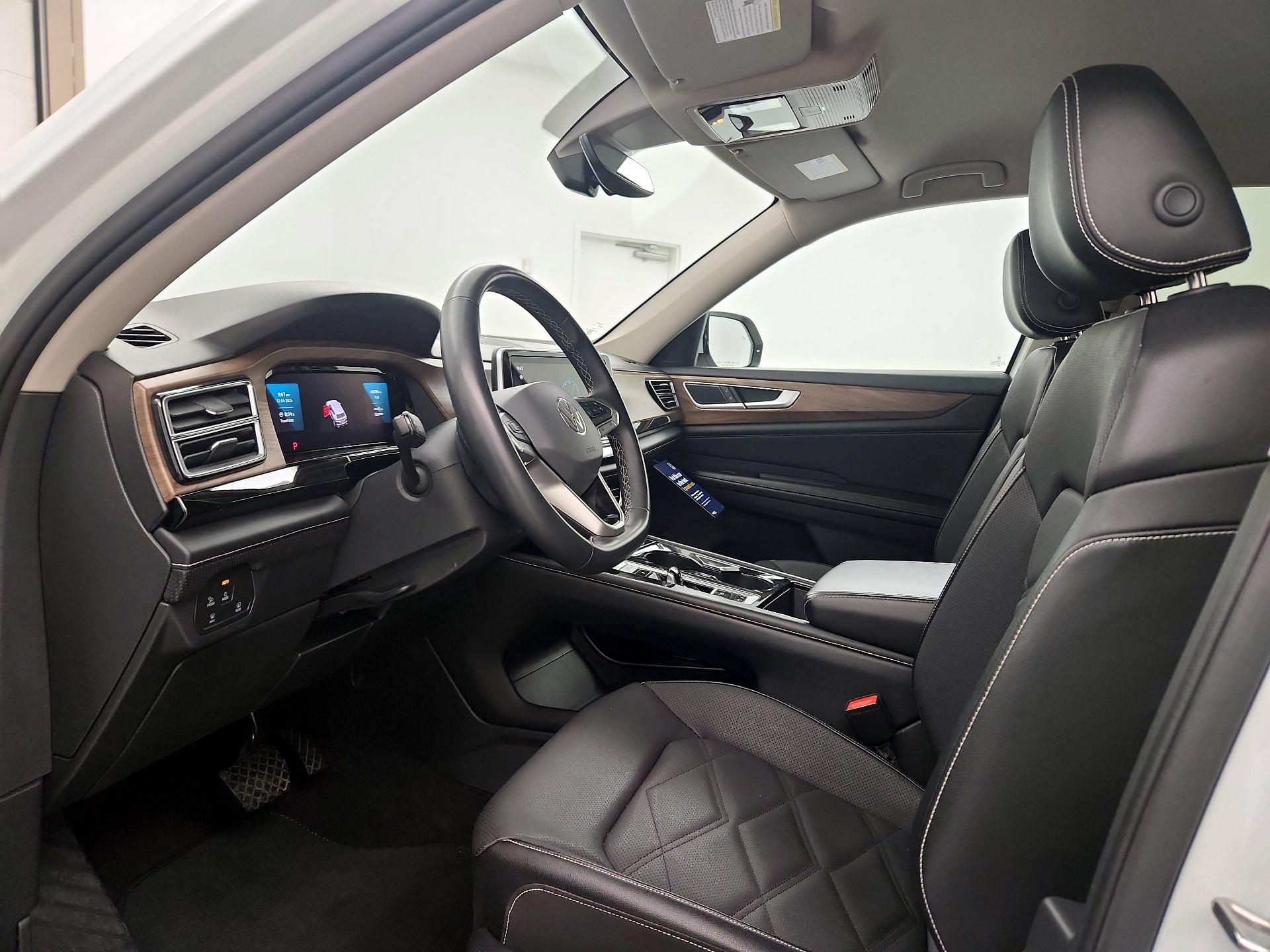 Thumbnail: 2024 Volkswagen Atlas - 9