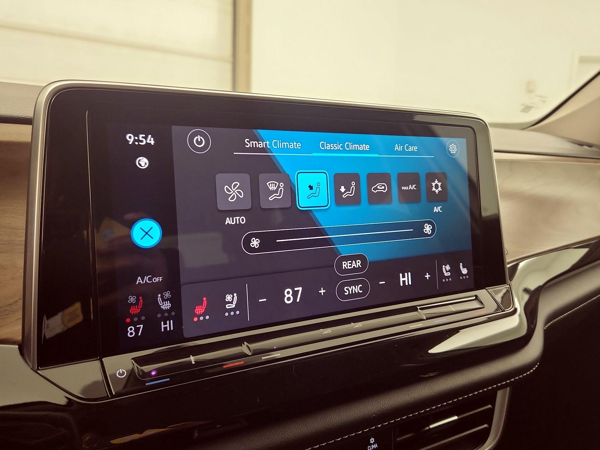 Thumbnail: 2024 Volkswagen Atlas - 14