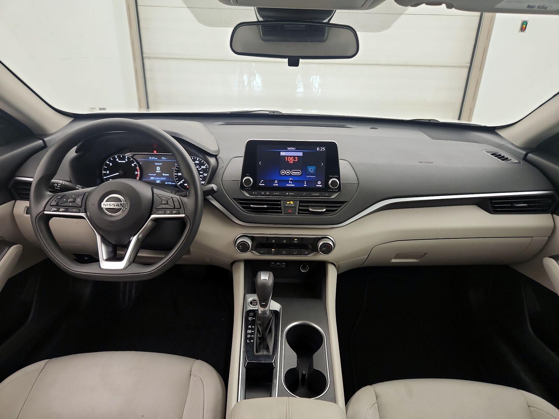 Thumbnail: 2022 Nissan Altima - 9