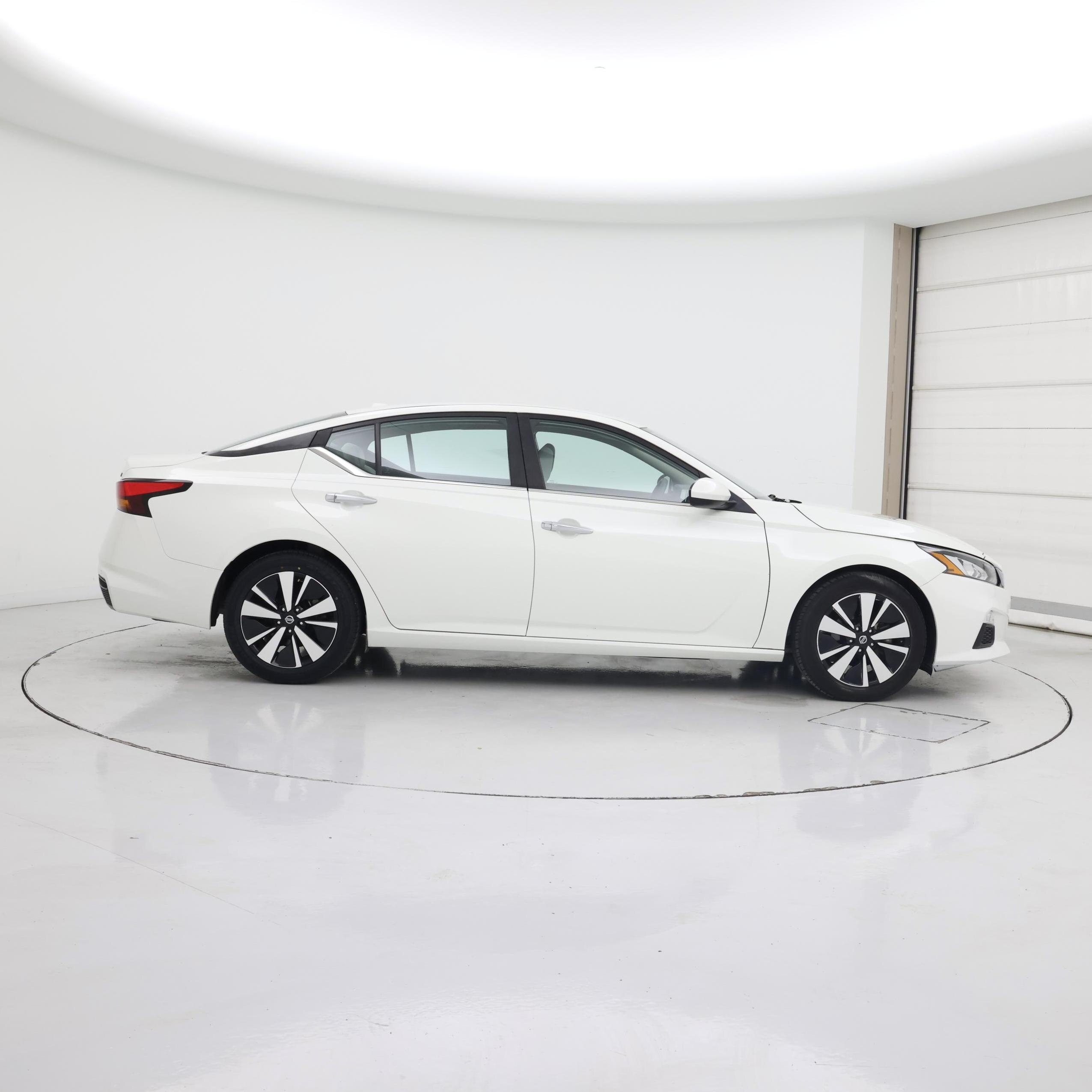 Thumbnail: 2022 Nissan Altima - 7