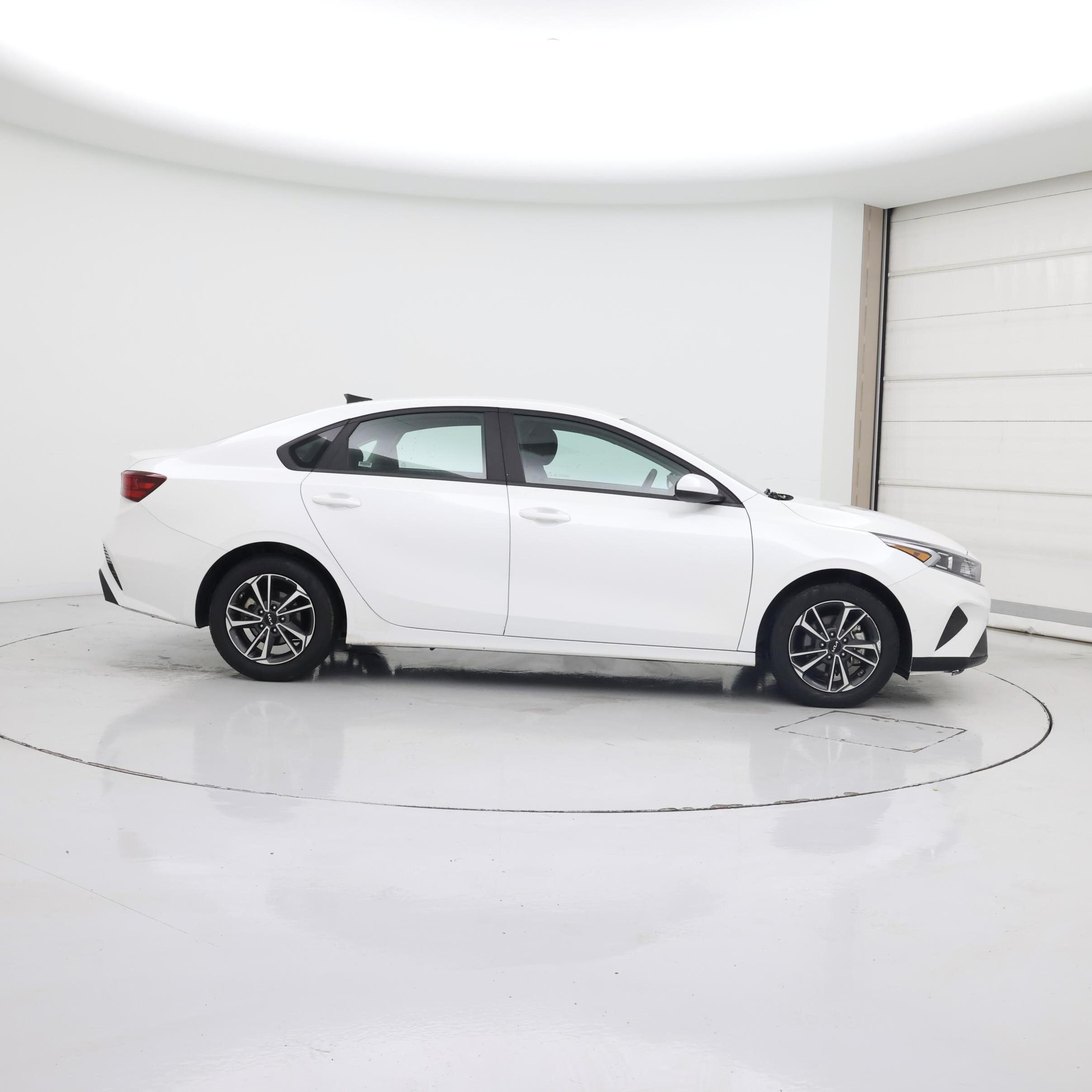 Thumbnail: 2024 Kia Forte - 7