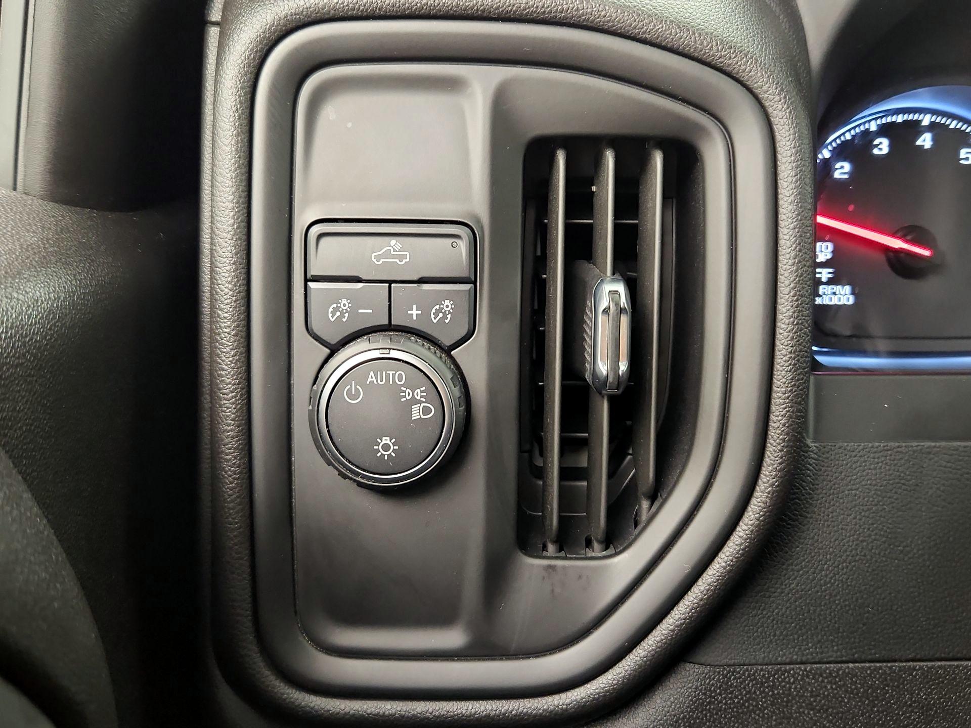 Thumbnail: 2022 Chevrolet Silverado 1500 - 13