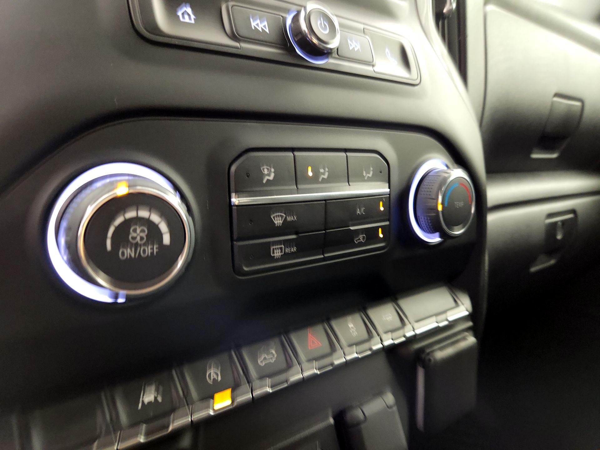 Thumbnail: 2022 Chevrolet Silverado 1500 - 16