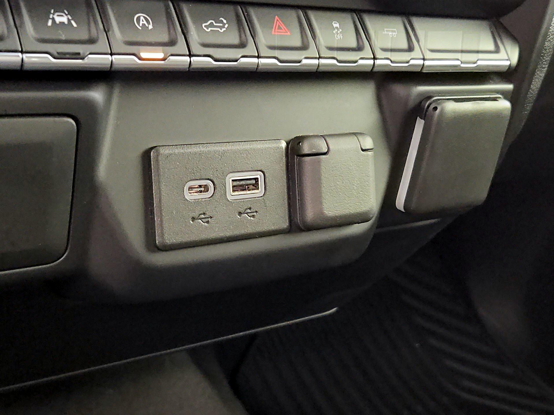 Thumbnail: 2022 Chevrolet Silverado 1500 - 18