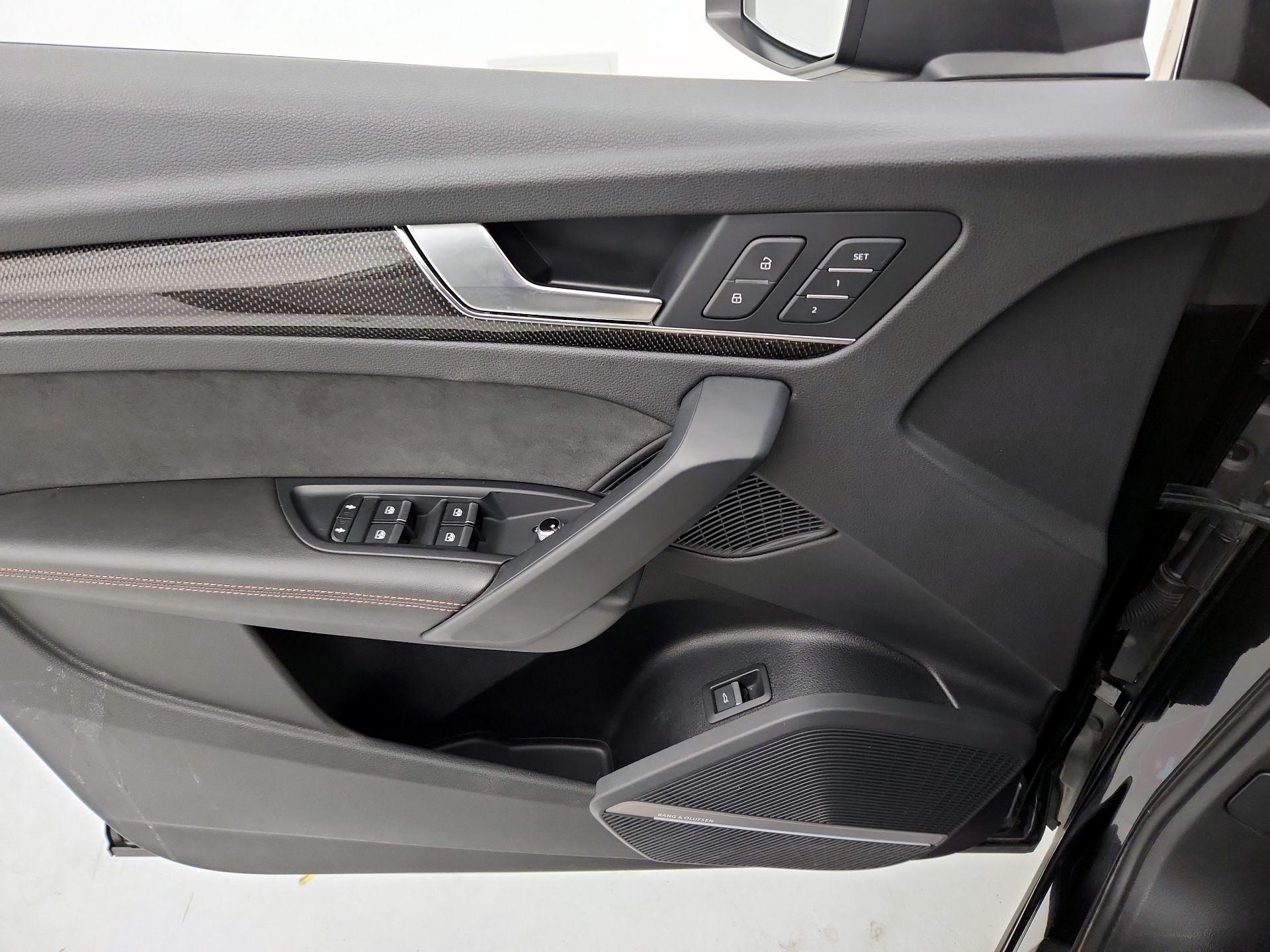 Thumbnail: 2021 Audi SQ5 - 12