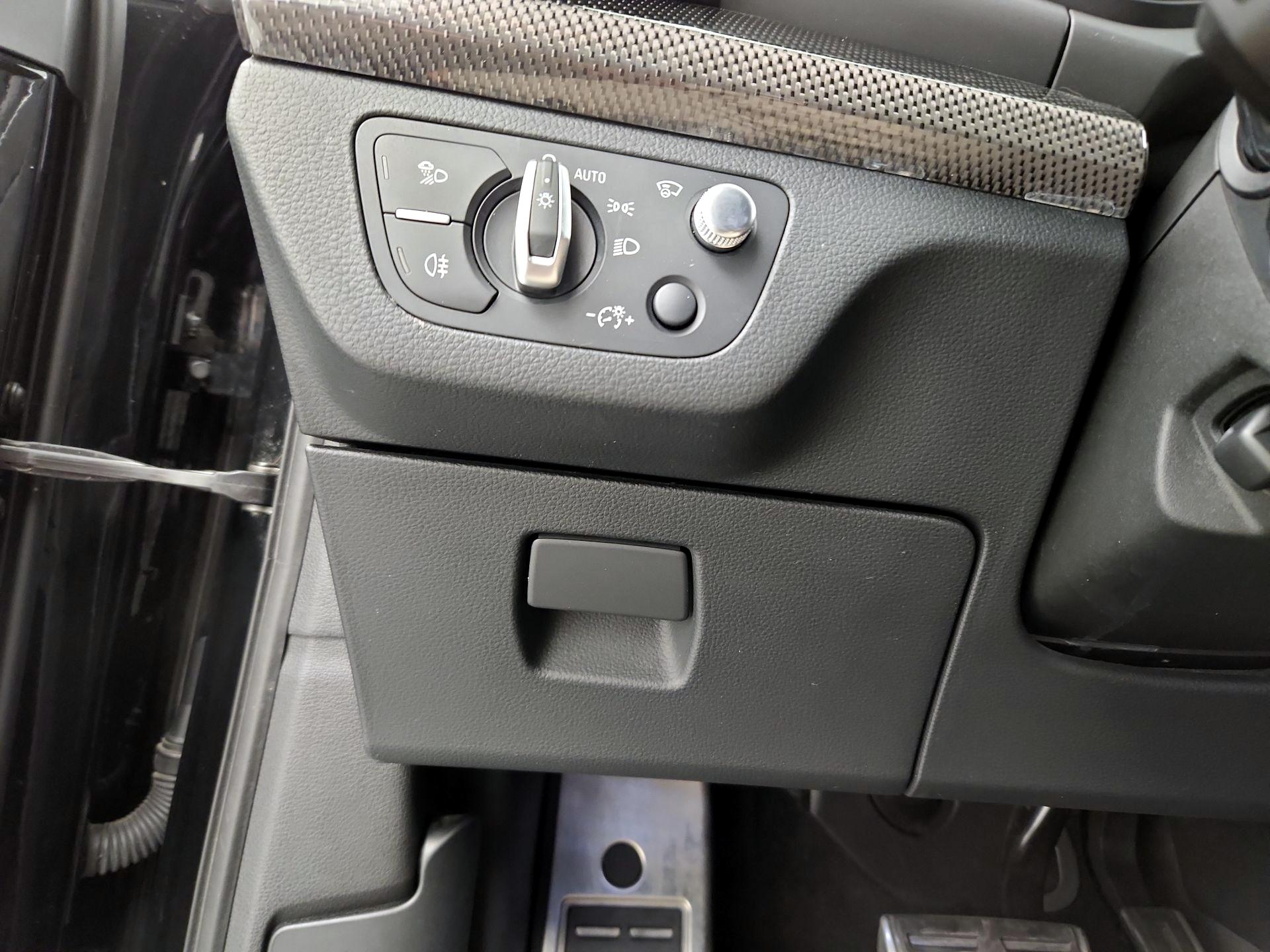 Thumbnail: 2021 Audi SQ5 - 13