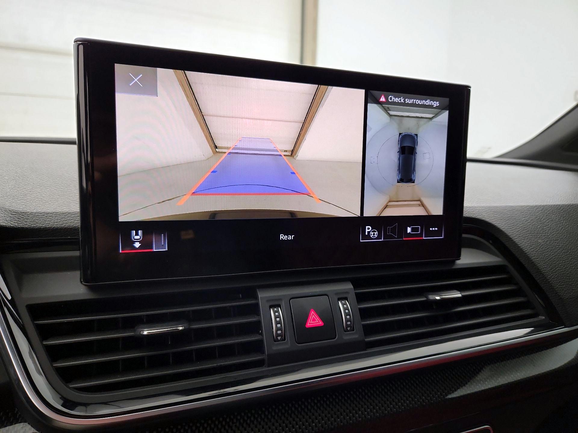 Thumbnail: 2021 Audi SQ5 - 15