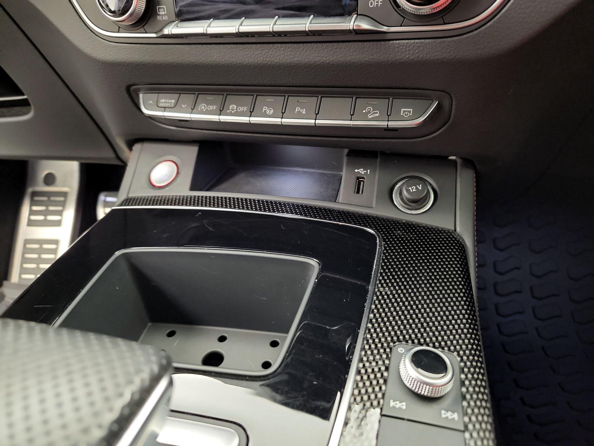 Thumbnail: 2021 Audi SQ5 - 19