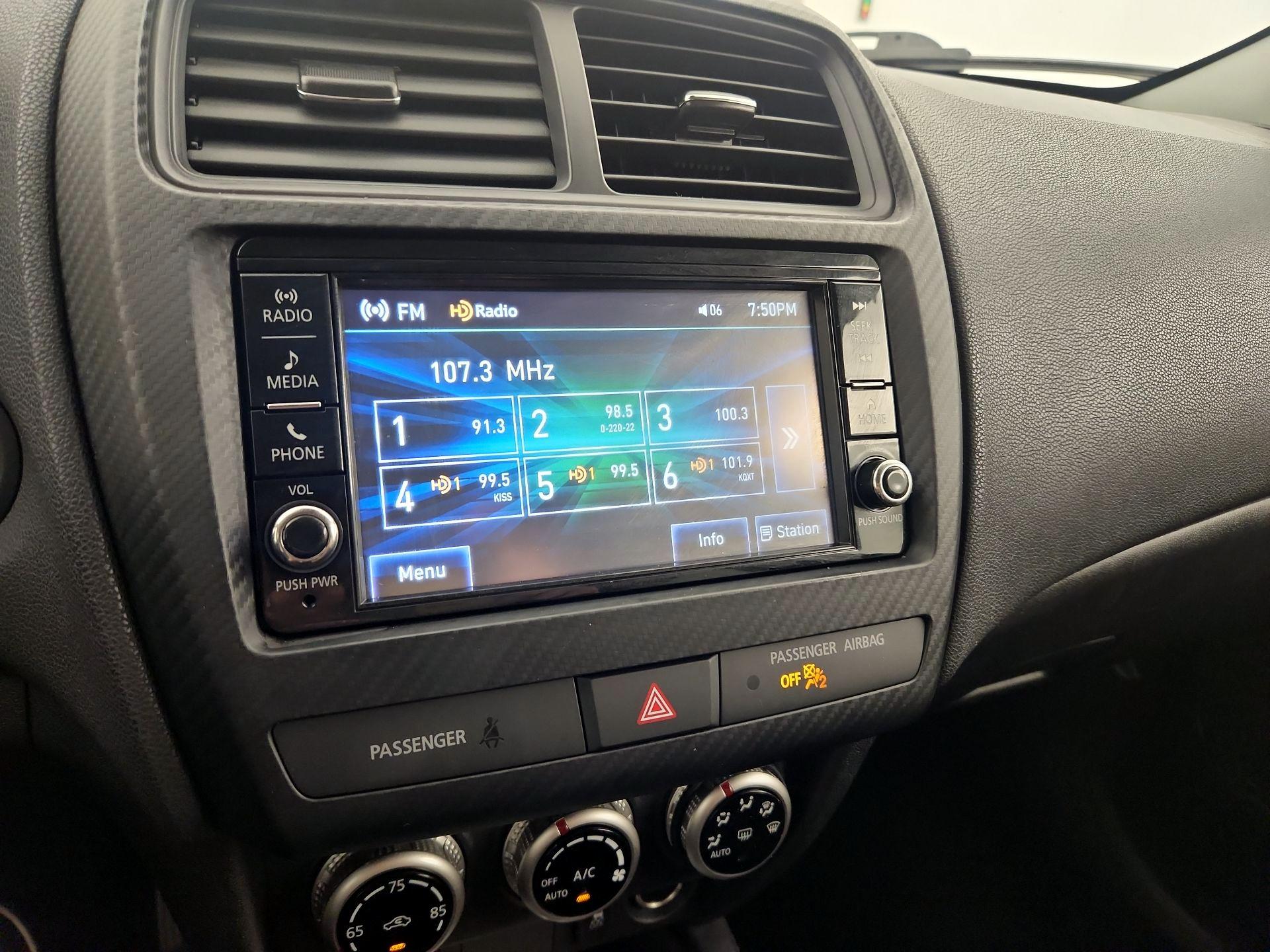 Thumbnail: 2023 Mitsubishi Outlander Sport - 15