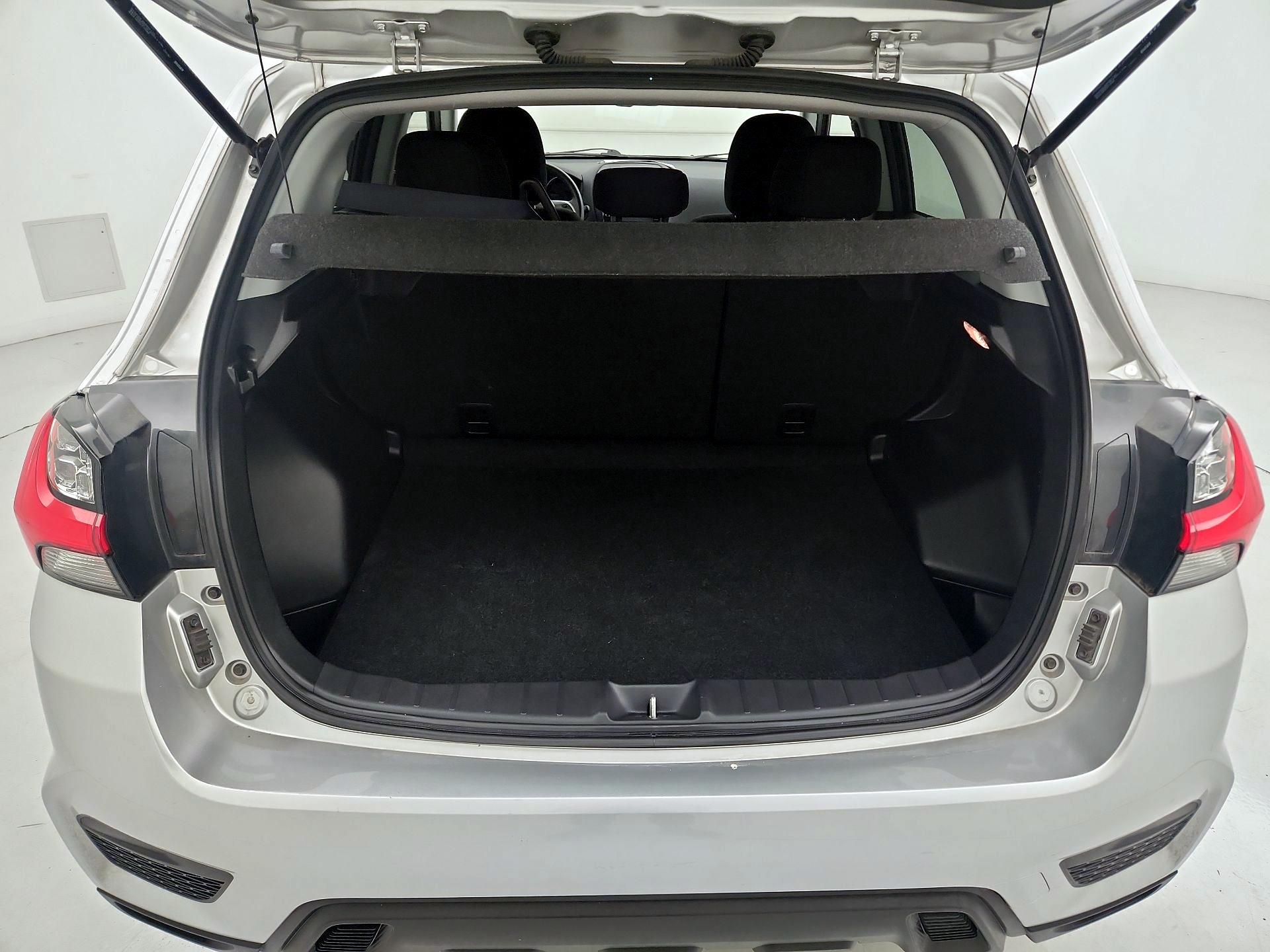 Thumbnail: 2023 Mitsubishi Outlander Sport - 20