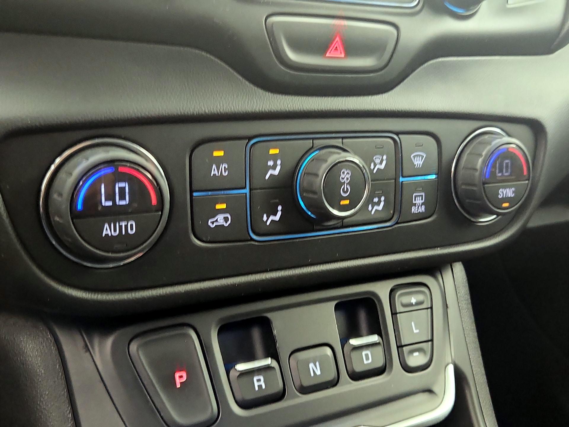 Thumbnail: 2021 GMC Terrain - 16