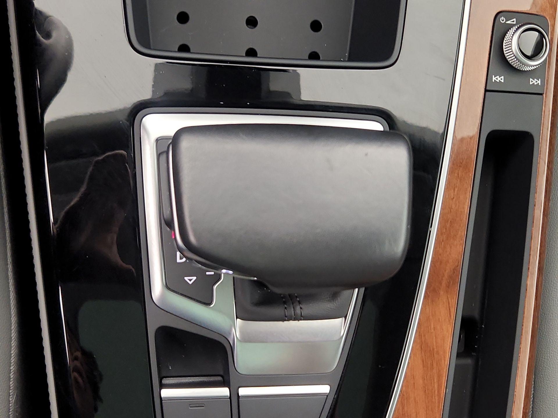 Thumbnail: 2022 Audi Q5 - 18