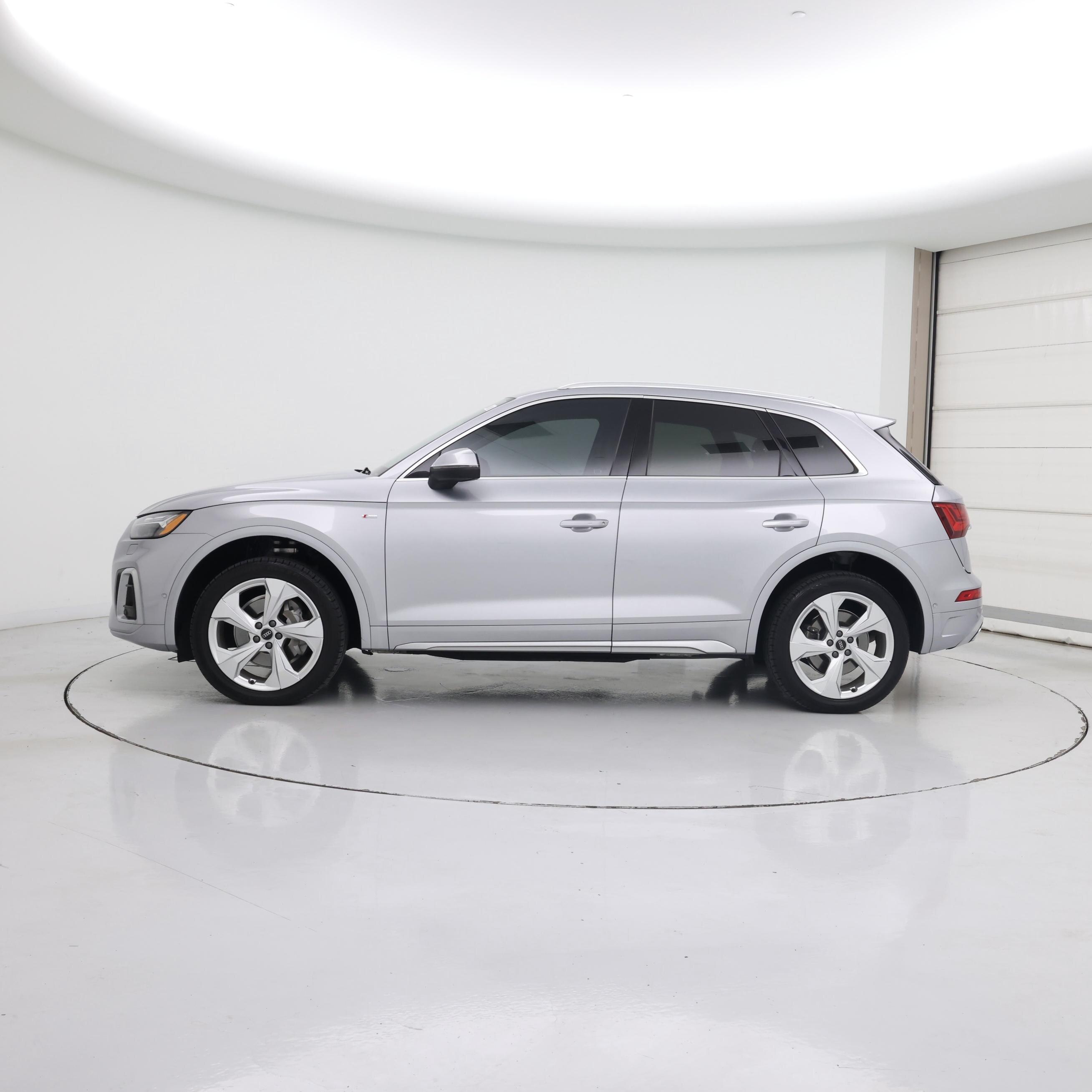 Thumbnail: 2022 Audi Q5 - 3