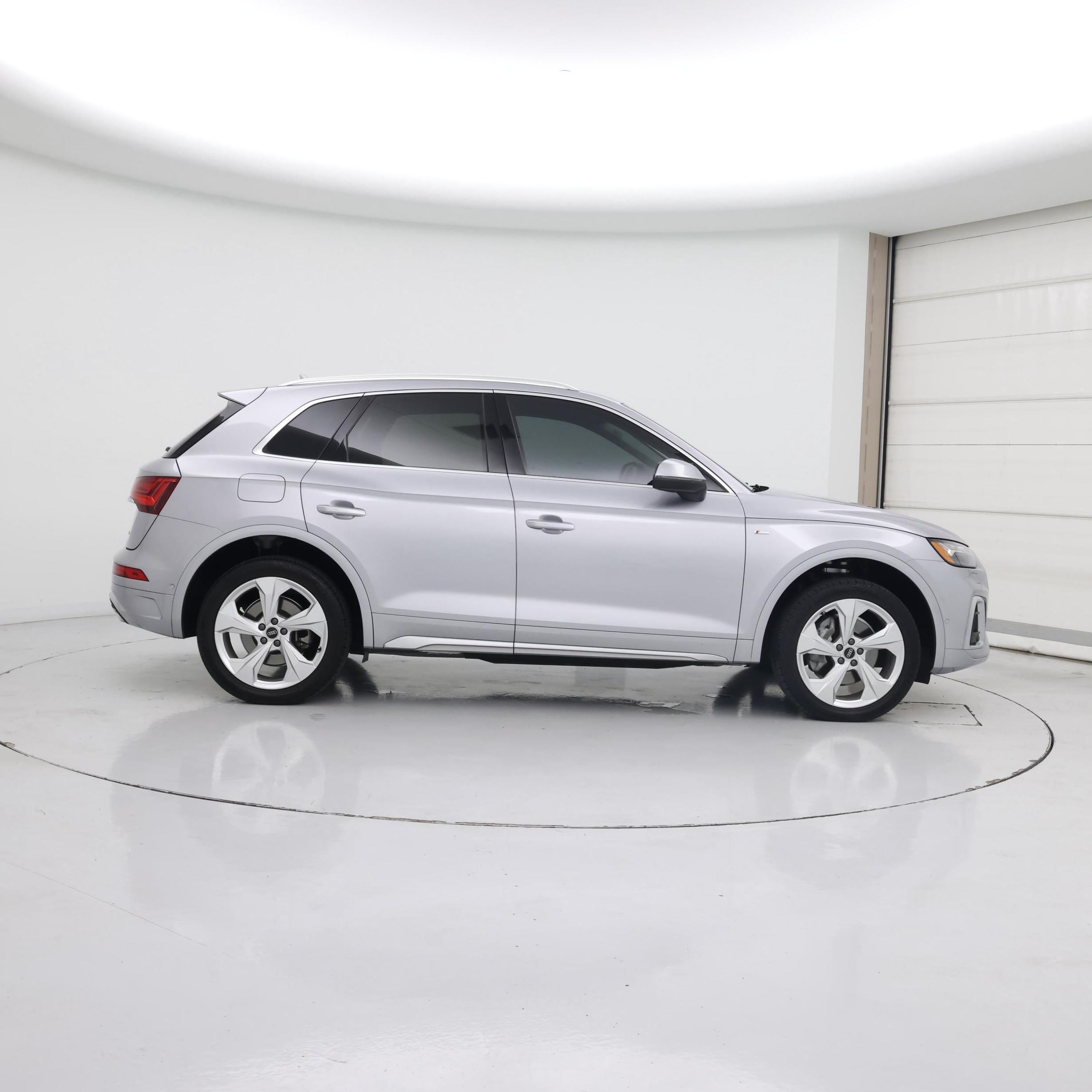 Thumbnail: 2022 Audi Q5 - 7