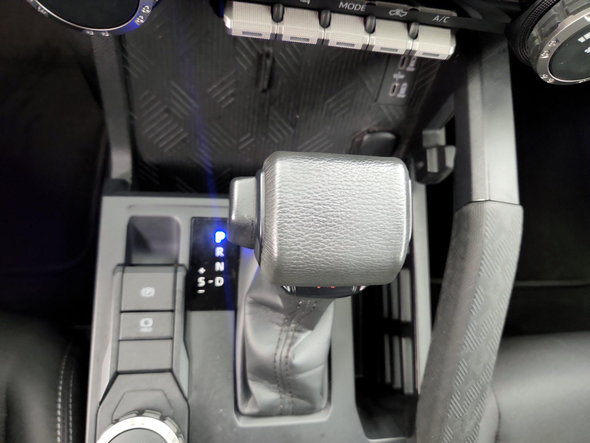 Thumbnail: 2024 Toyota Tacoma - 17