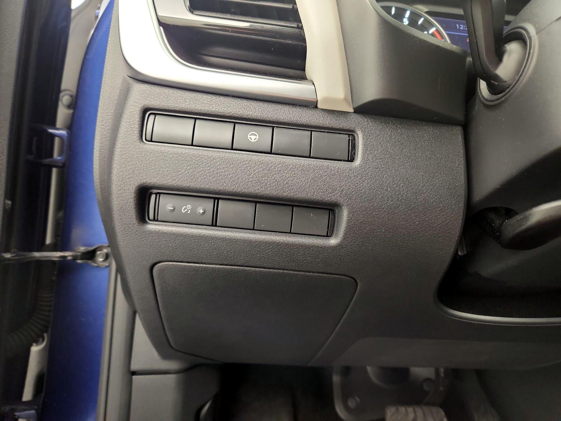 Thumbnail: 2021 Nissan Rogue - 13