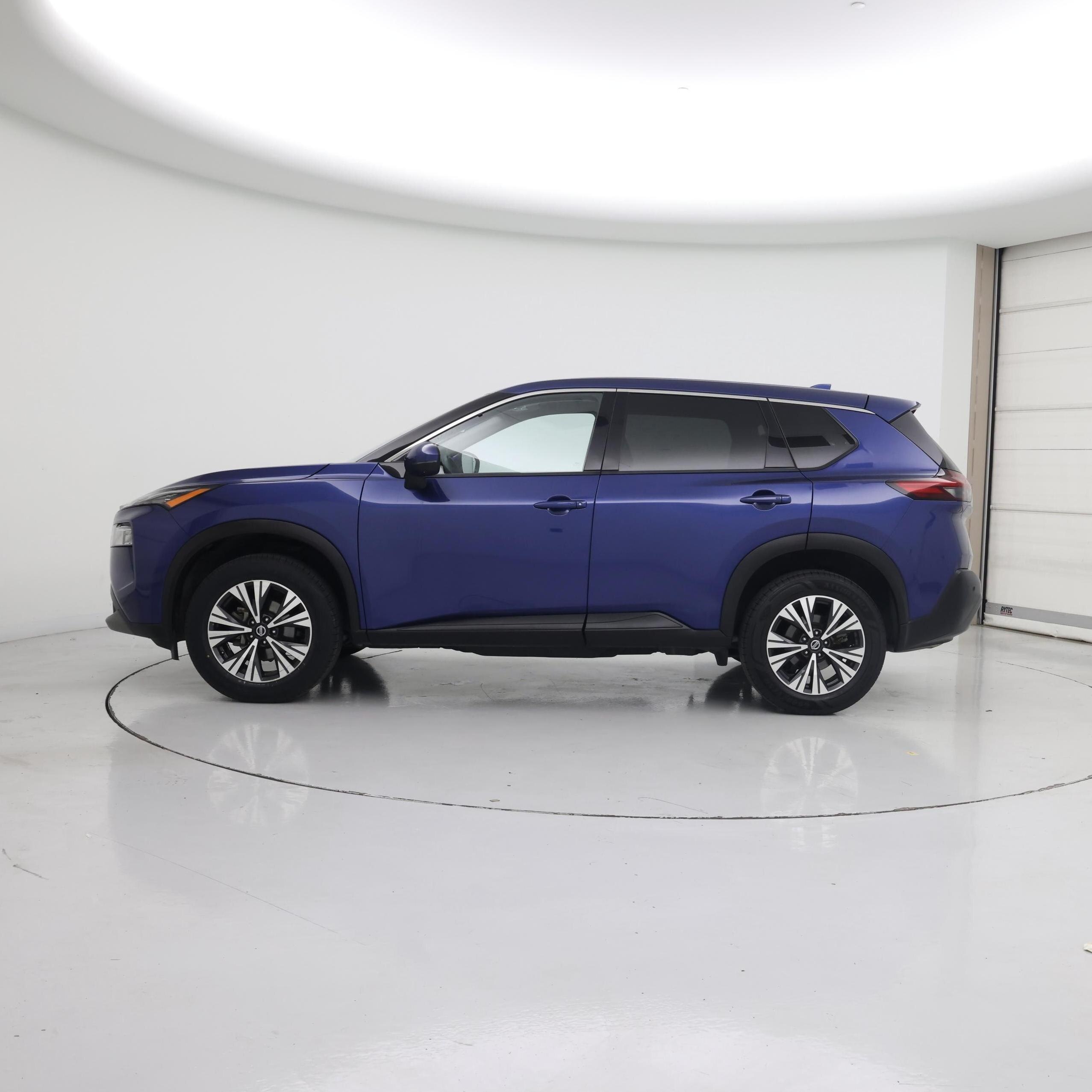 Thumbnail: 2021 Nissan Rogue - 3