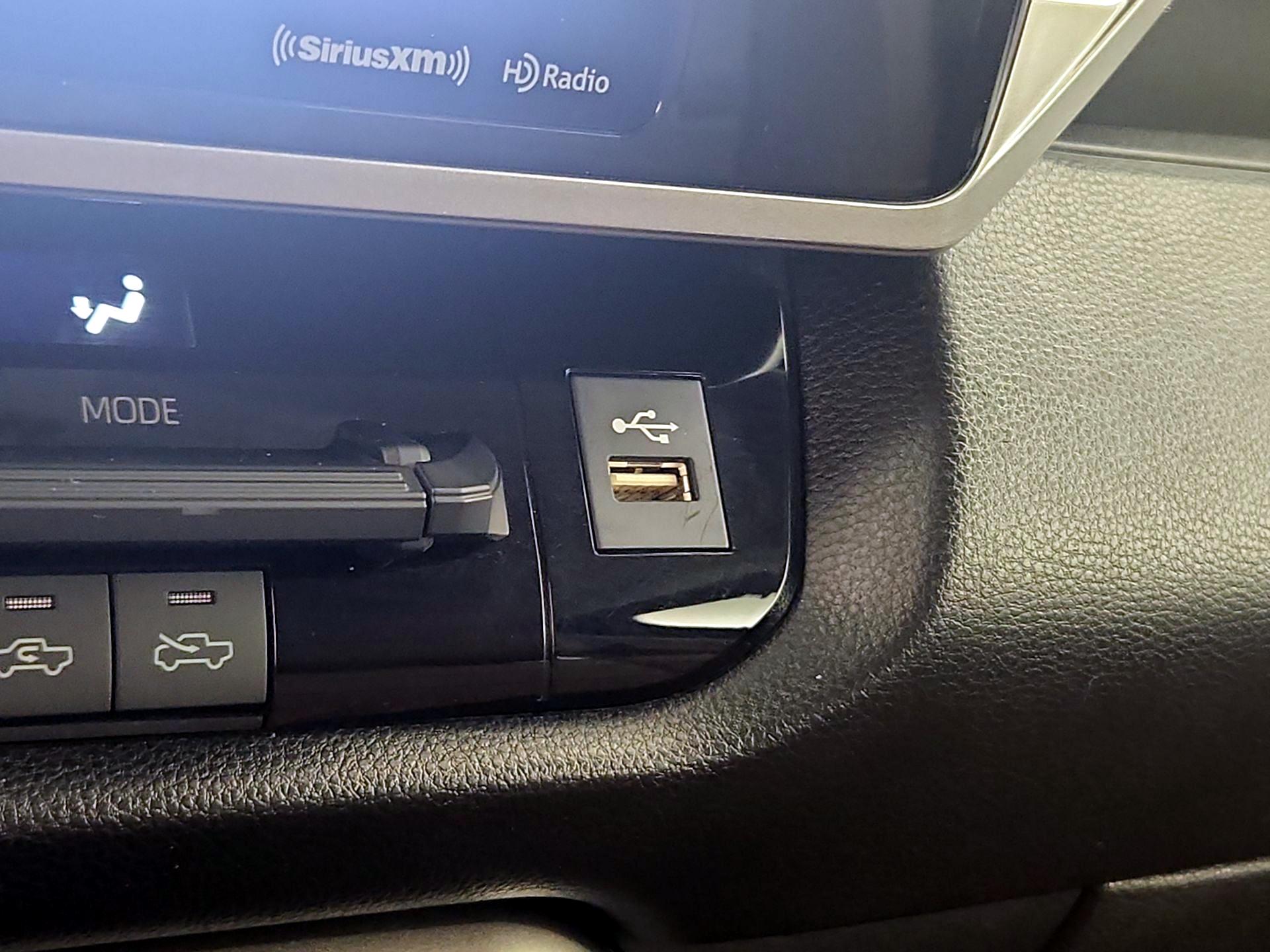 Thumbnail: 2023 Toyota Tundra - 18