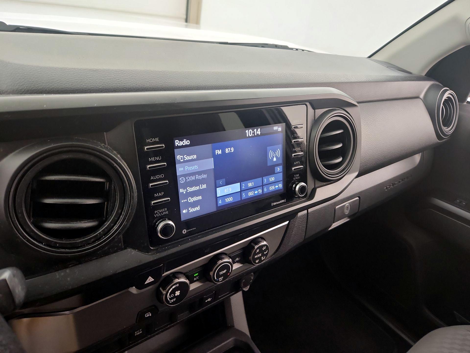 Thumbnail: 2022 Toyota Tacoma - 15