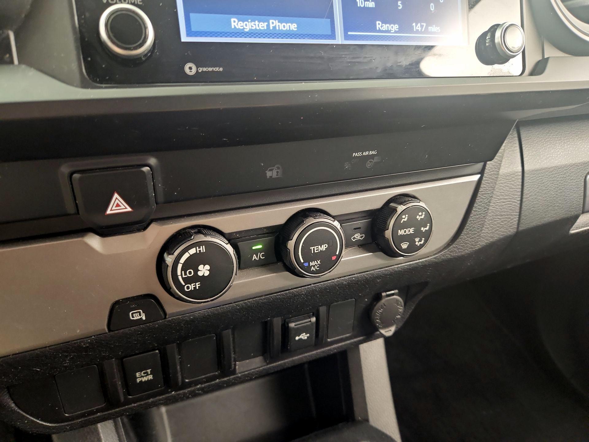 Thumbnail: 2022 Toyota Tacoma - 16