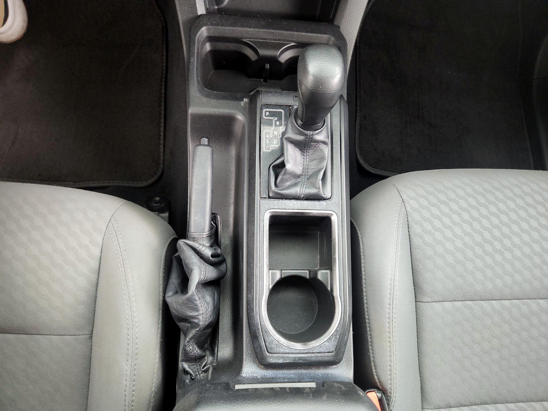 Thumbnail: 2022 Toyota Tacoma - 17