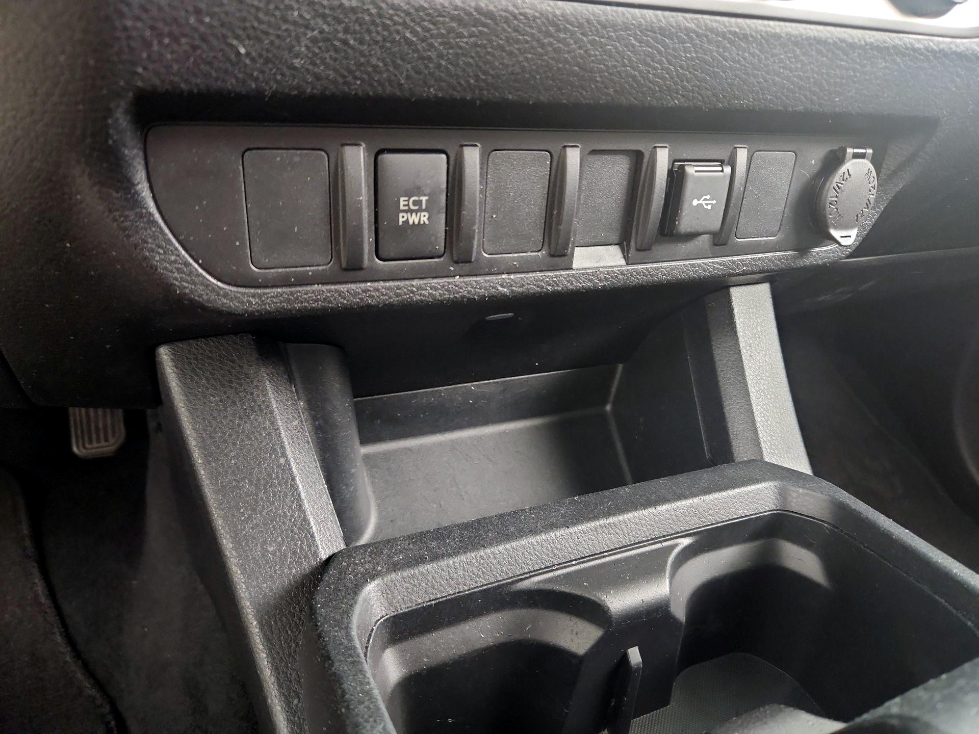 Thumbnail: 2022 Toyota Tacoma - 18