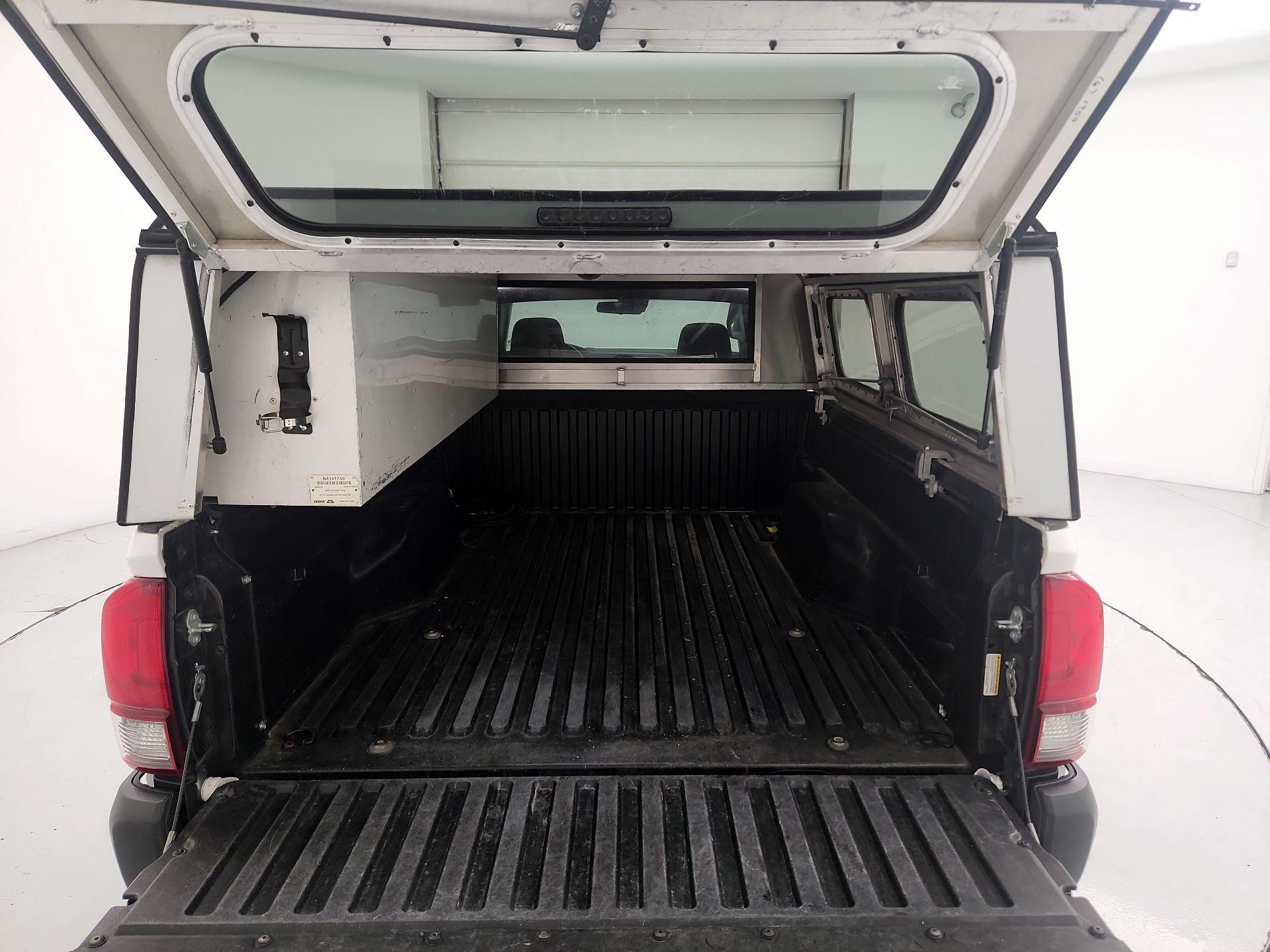 Thumbnail: 2022 Toyota Tacoma - 19