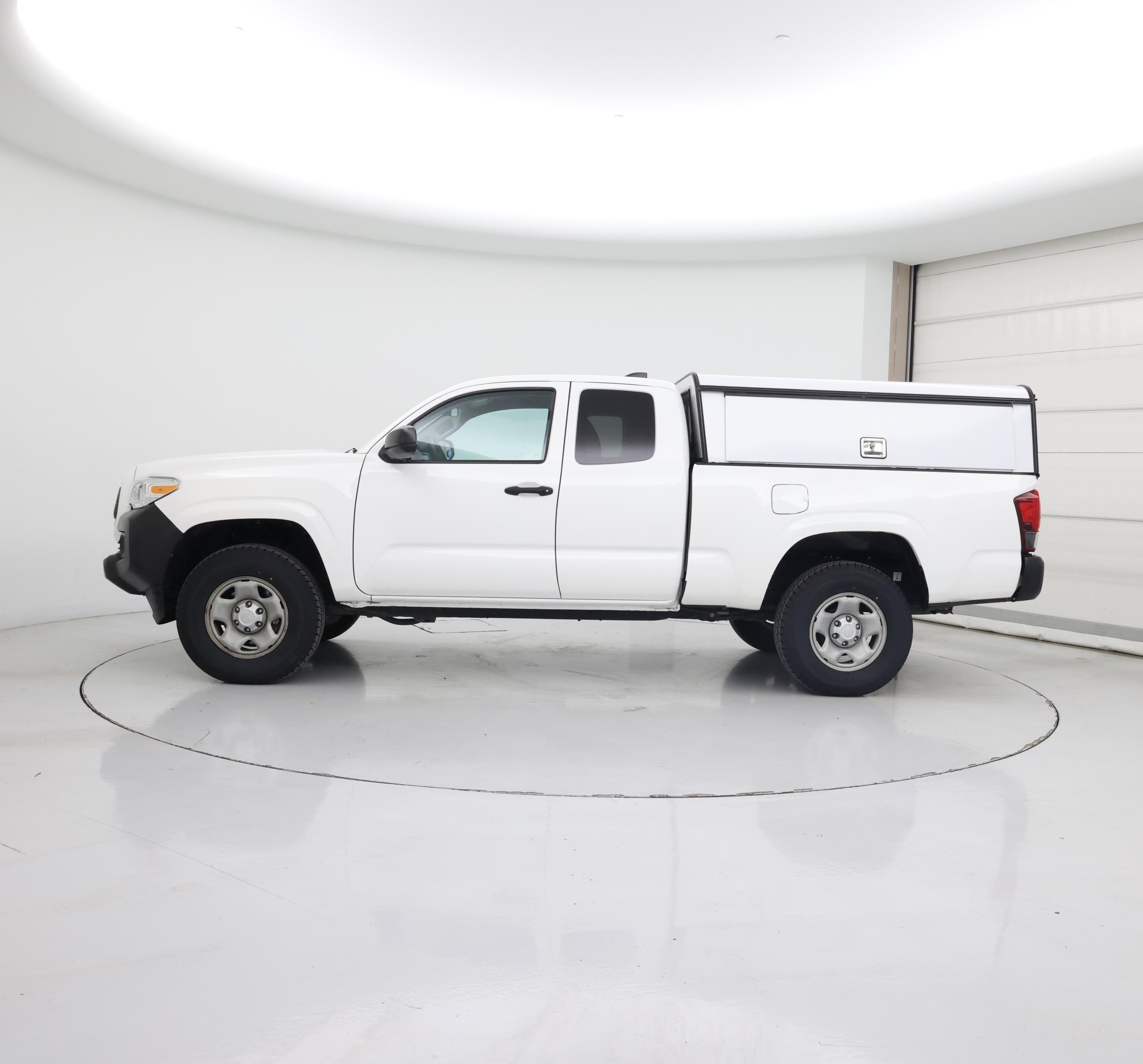 Thumbnail: 2022 Toyota Tacoma - 3