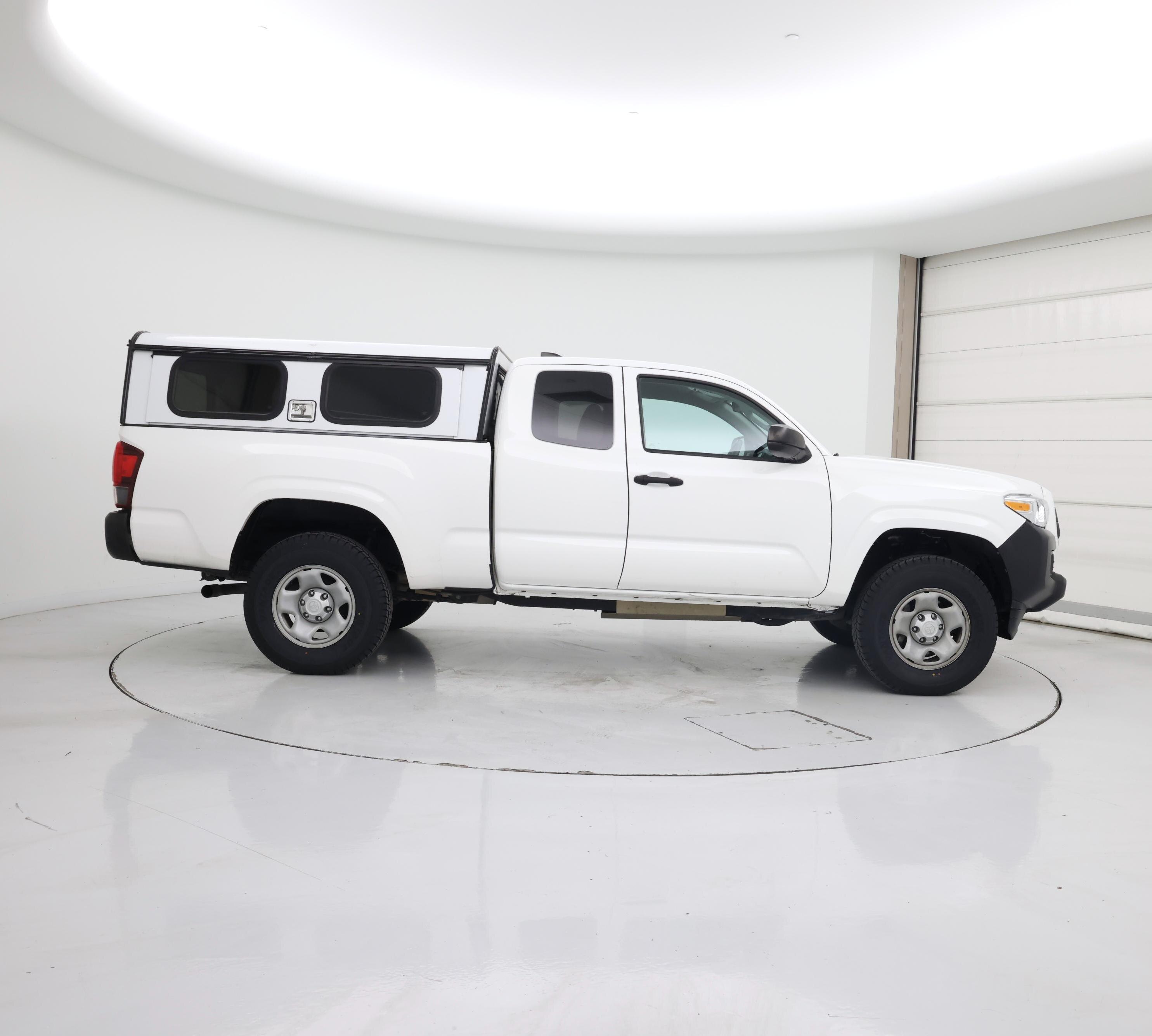 Thumbnail: 2022 Toyota Tacoma - 7