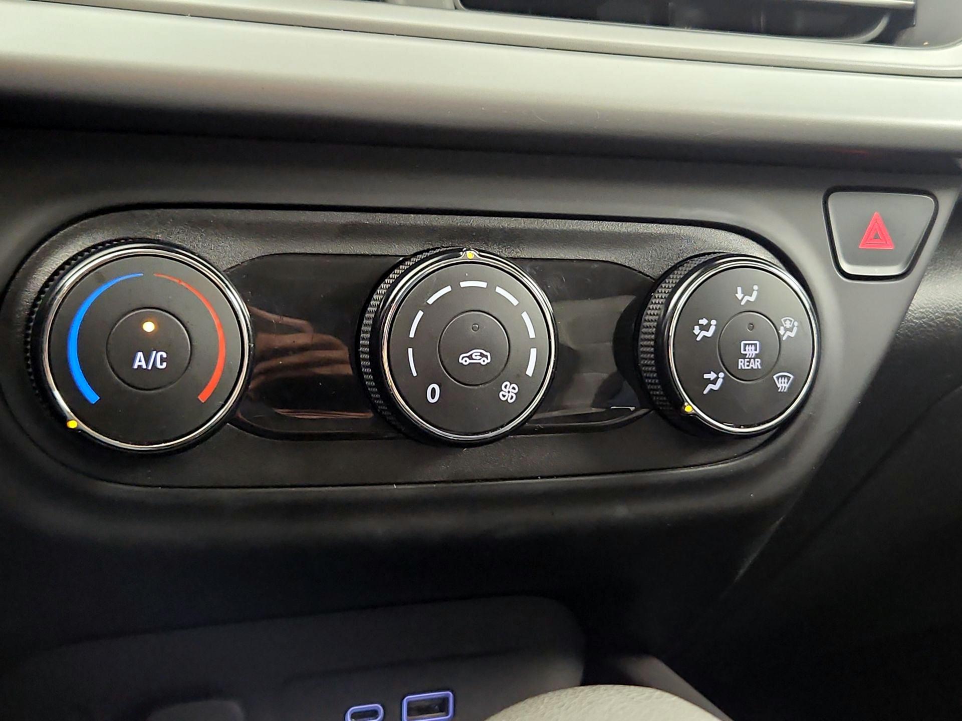 Thumbnail: 2024 Chevrolet Trax - 16