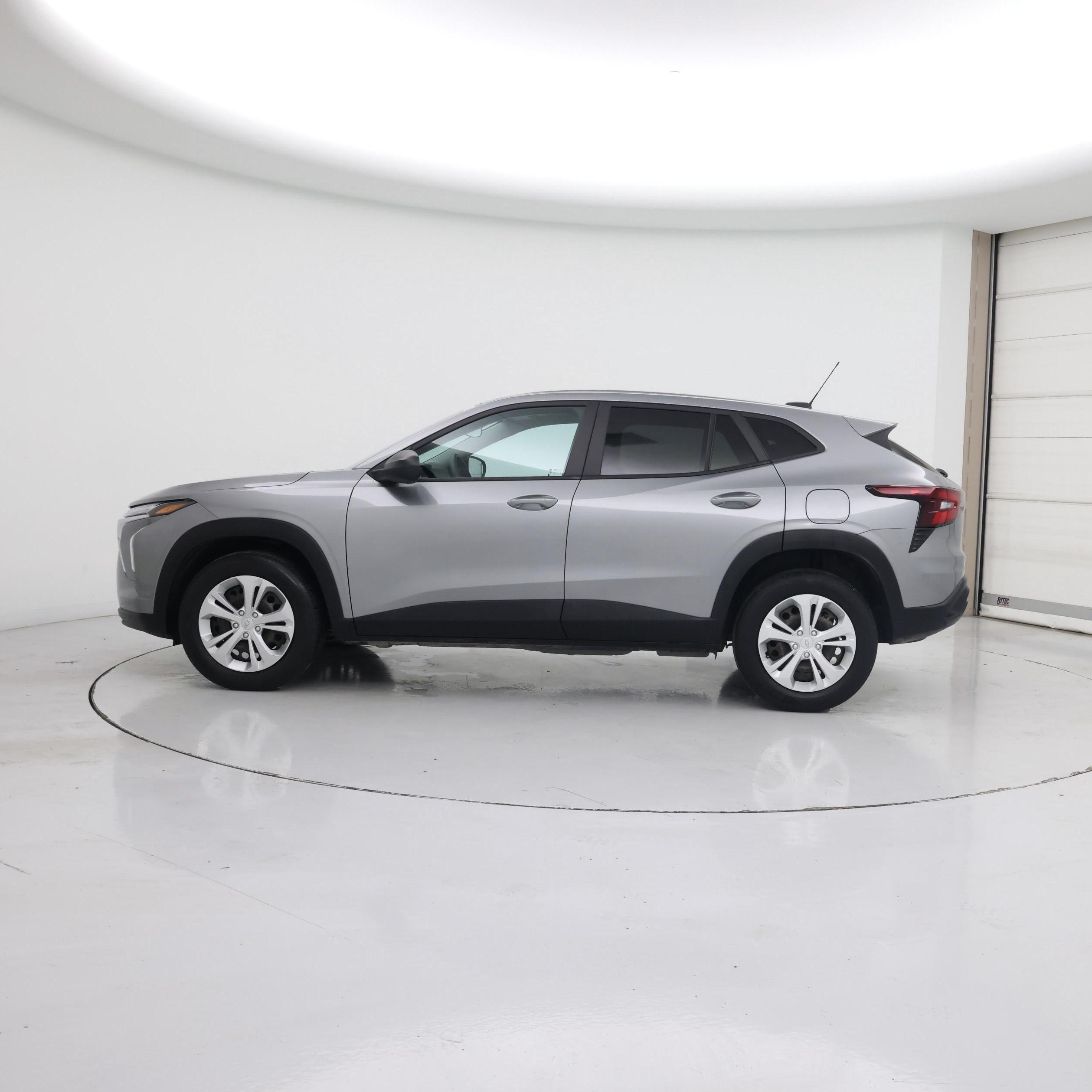 Thumbnail: 2024 Chevrolet Trax - 3