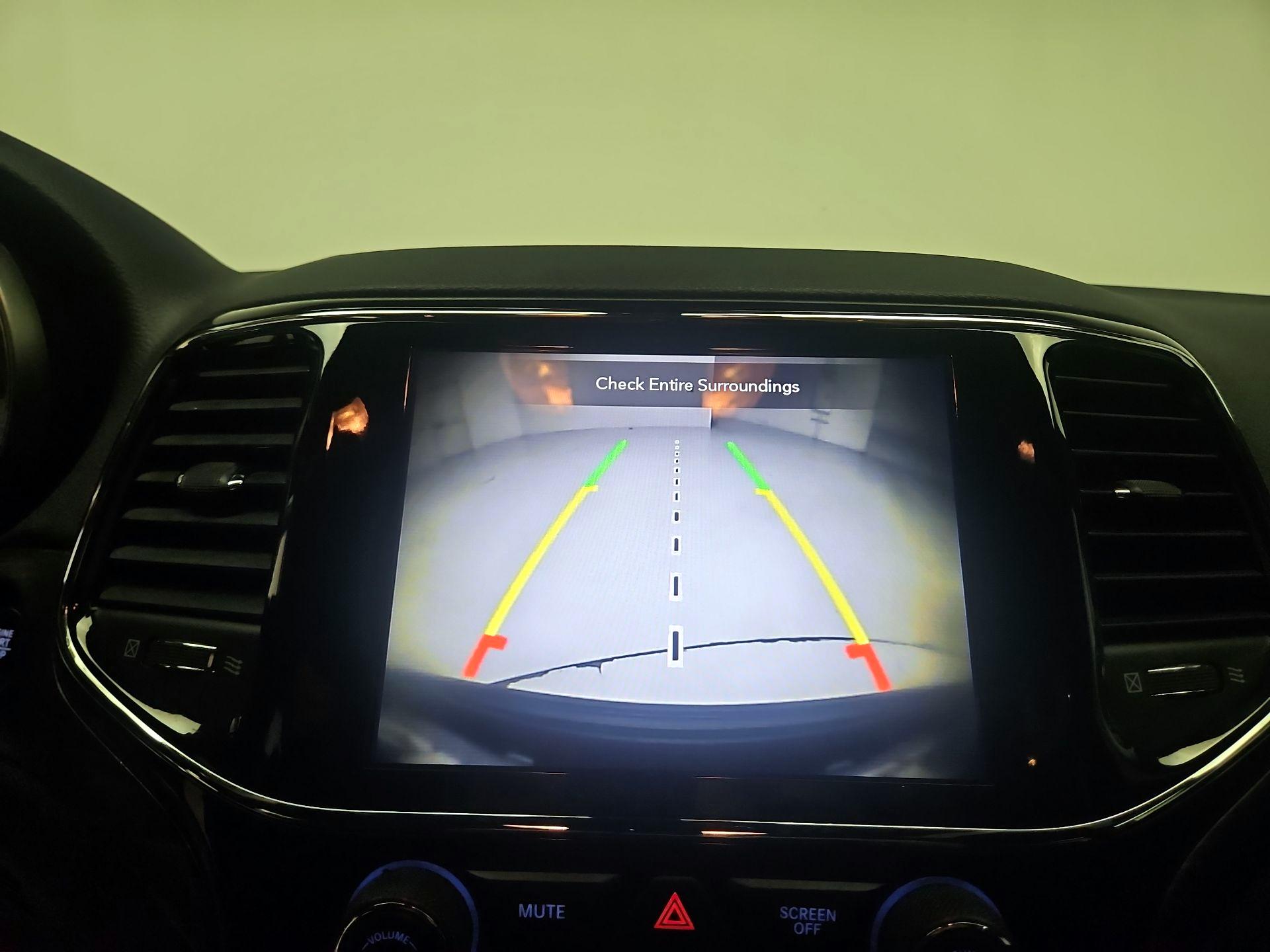 Thumbnail: 2021 Jeep Grand Cherokee - 15