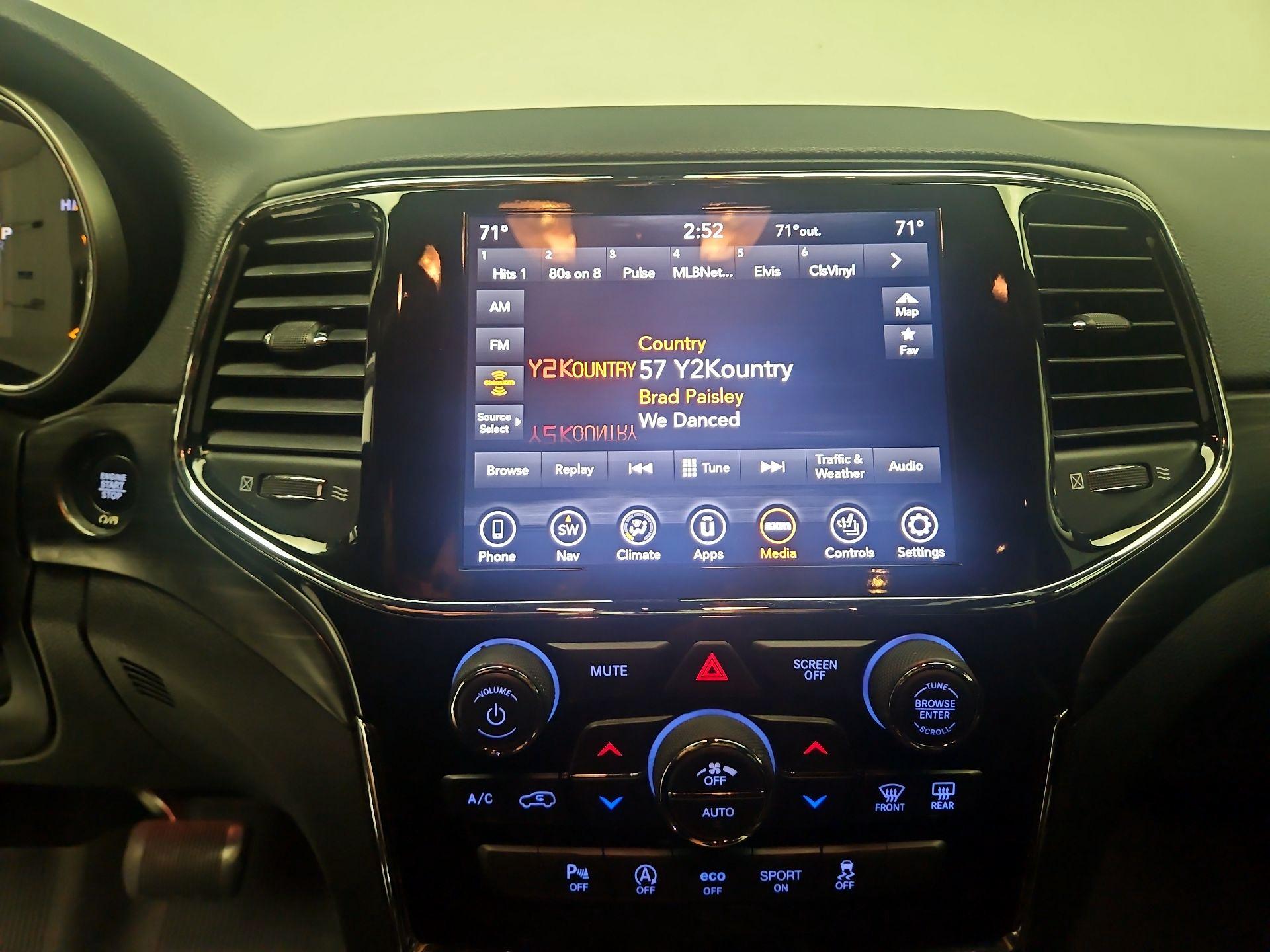 Thumbnail: 2021 Jeep Grand Cherokee - 16