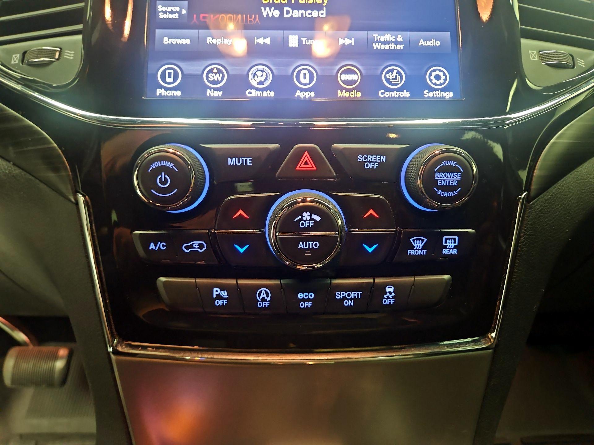 Thumbnail: 2021 Jeep Grand Cherokee - 17