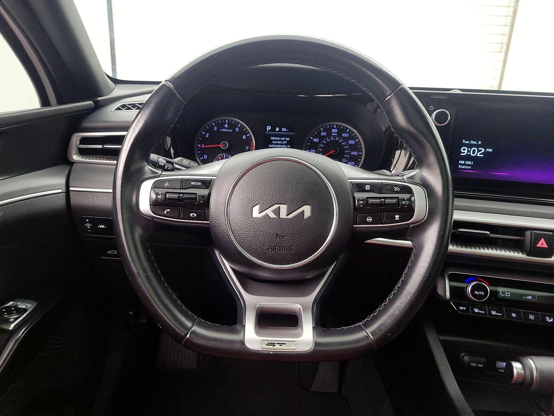 Thumbnail: 2023 Kia K5 - 10