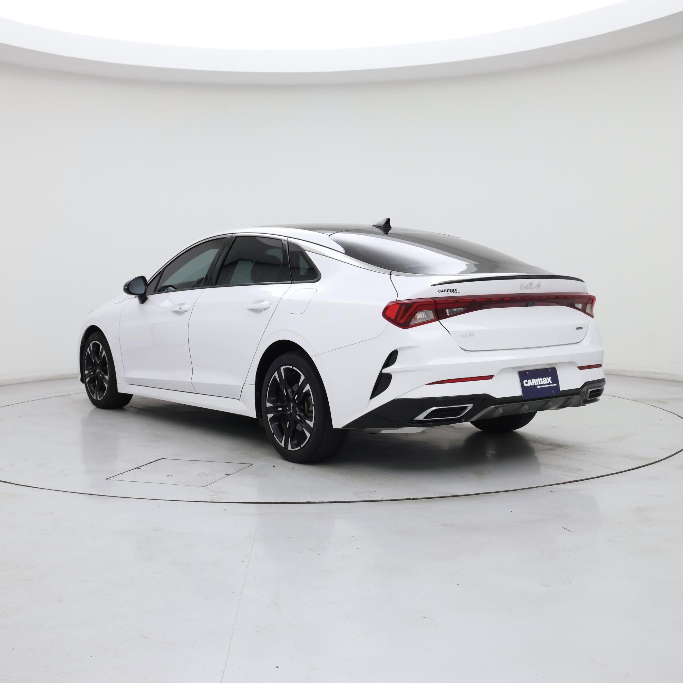 Thumbnail: 2023 Kia K5 - 2