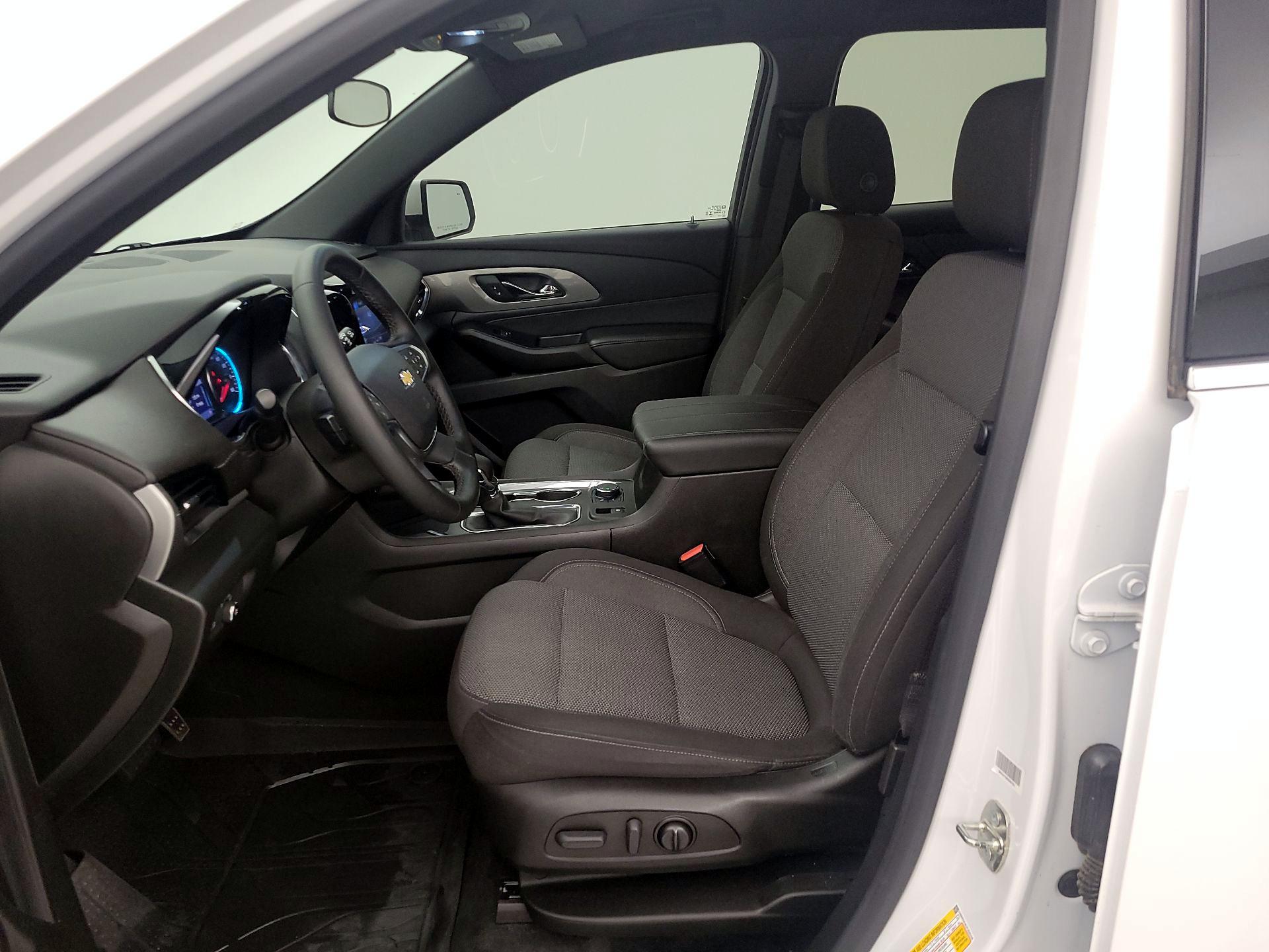 Thumbnail: 2023 Chevrolet Traverse - 11