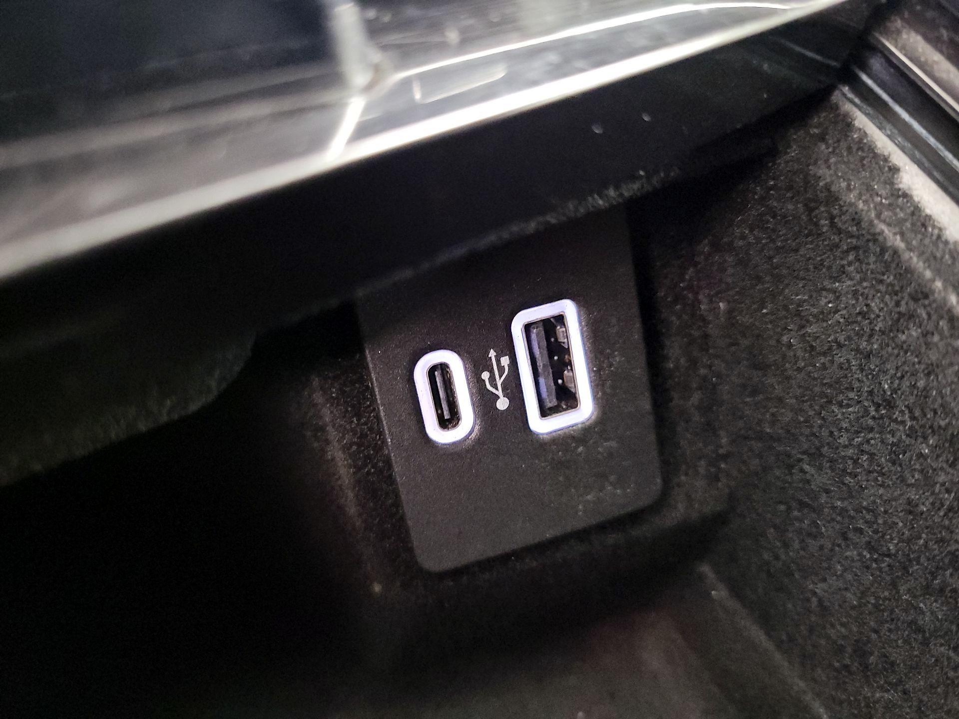 Thumbnail: 2022 Lincoln Nautilus - 19