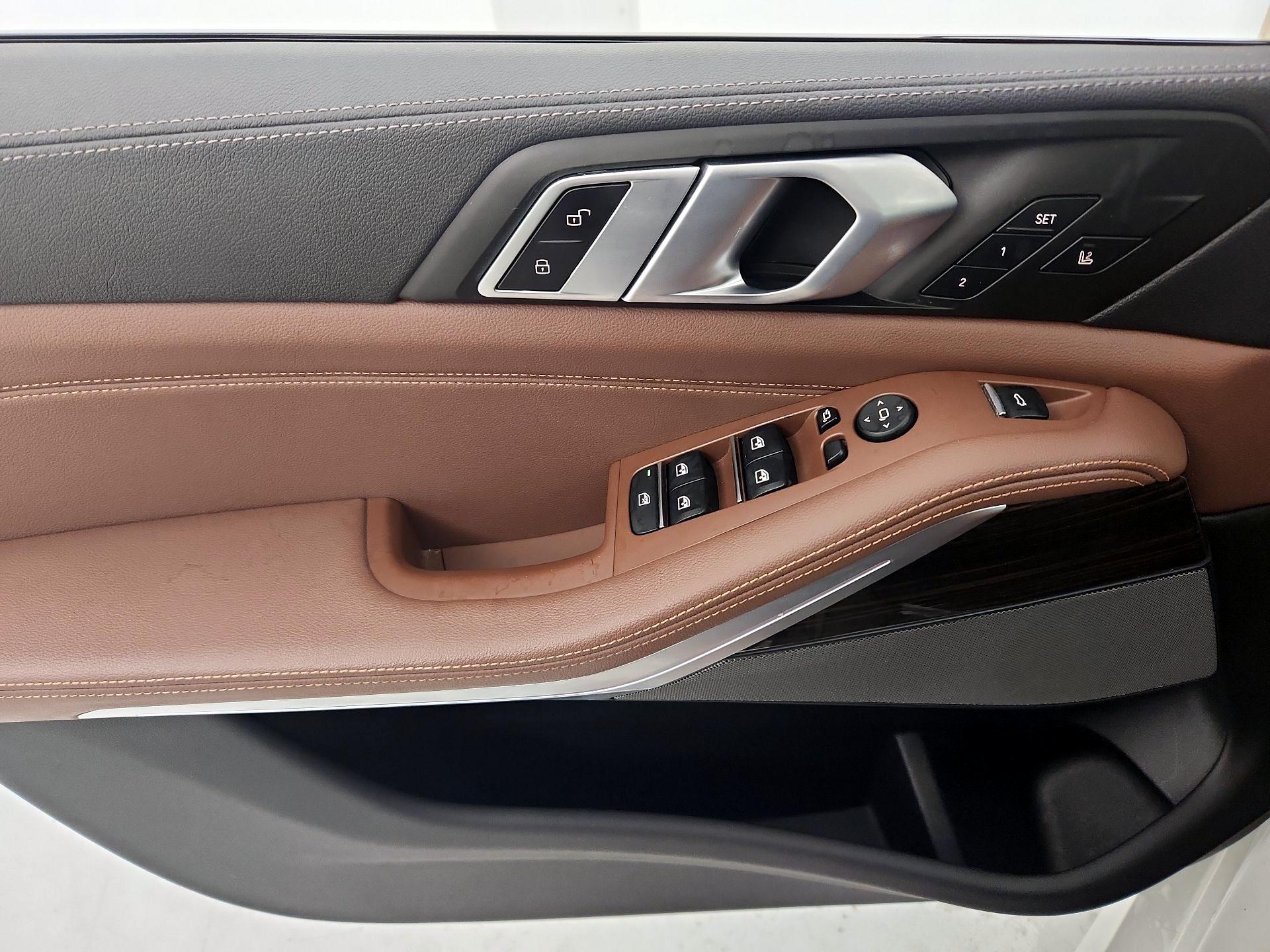 Thumbnail: 2021 BMW X5 - 12