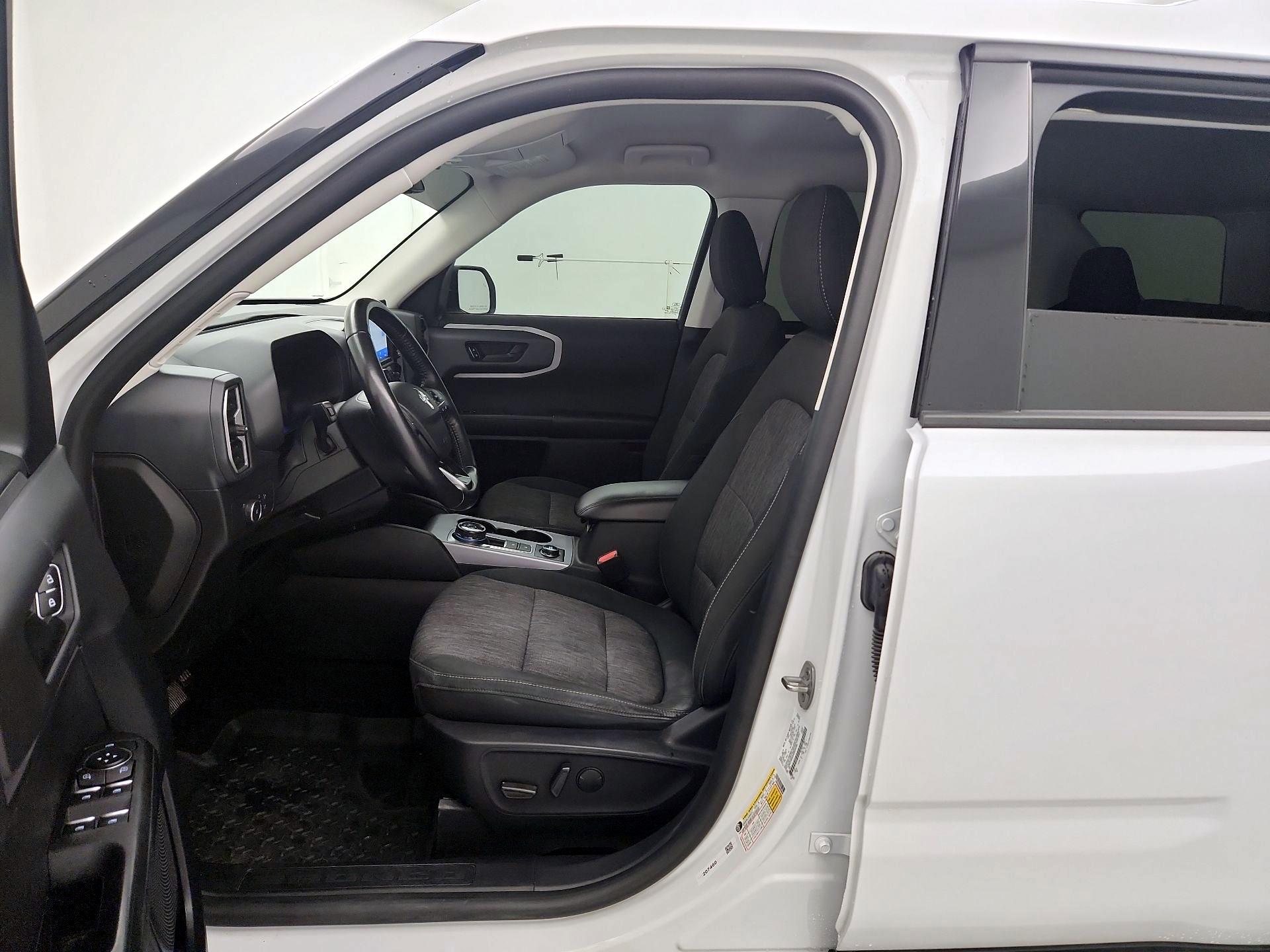 Thumbnail: 2022 Ford Bronco Sport - 11