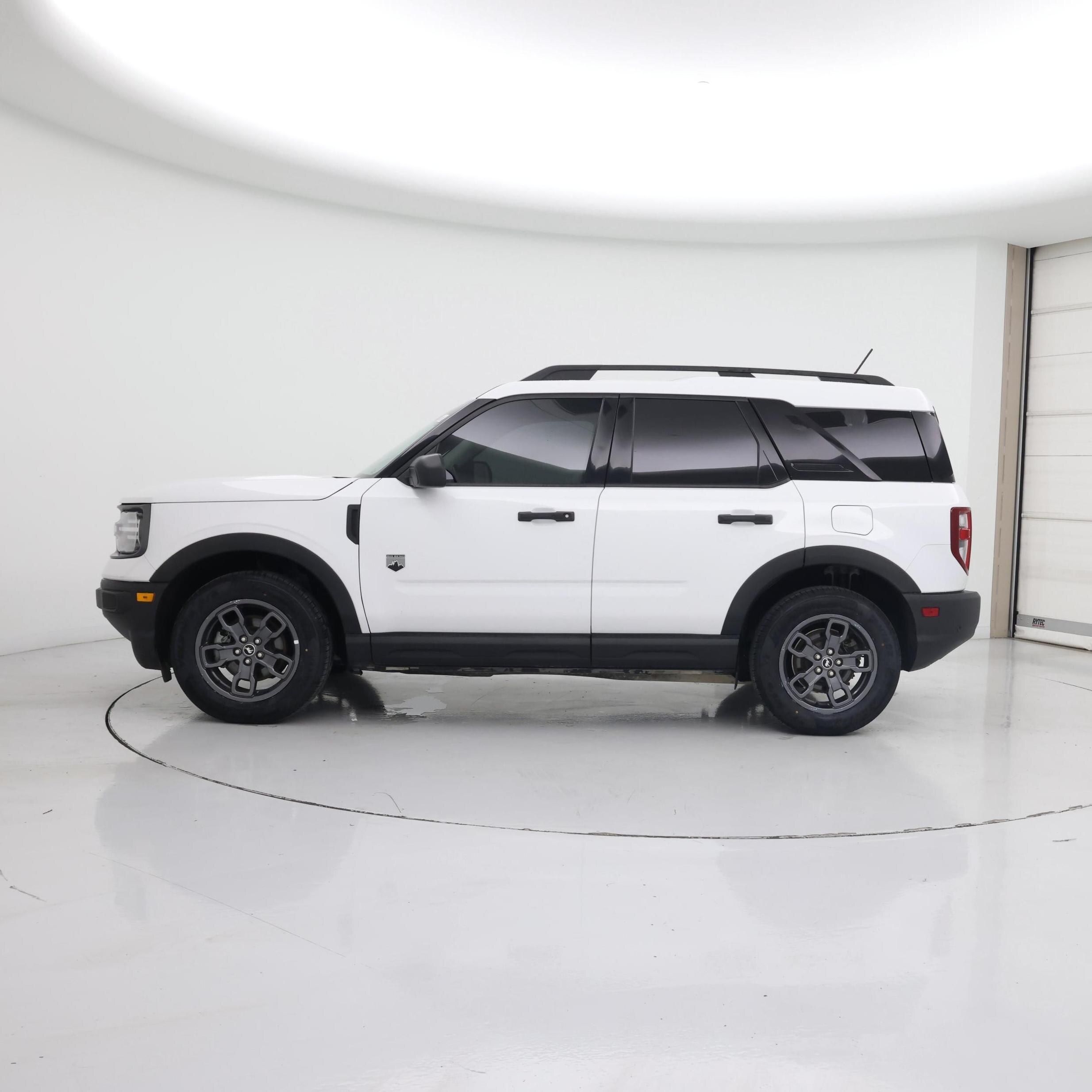 Thumbnail: 2022 Ford Bronco Sport - 3